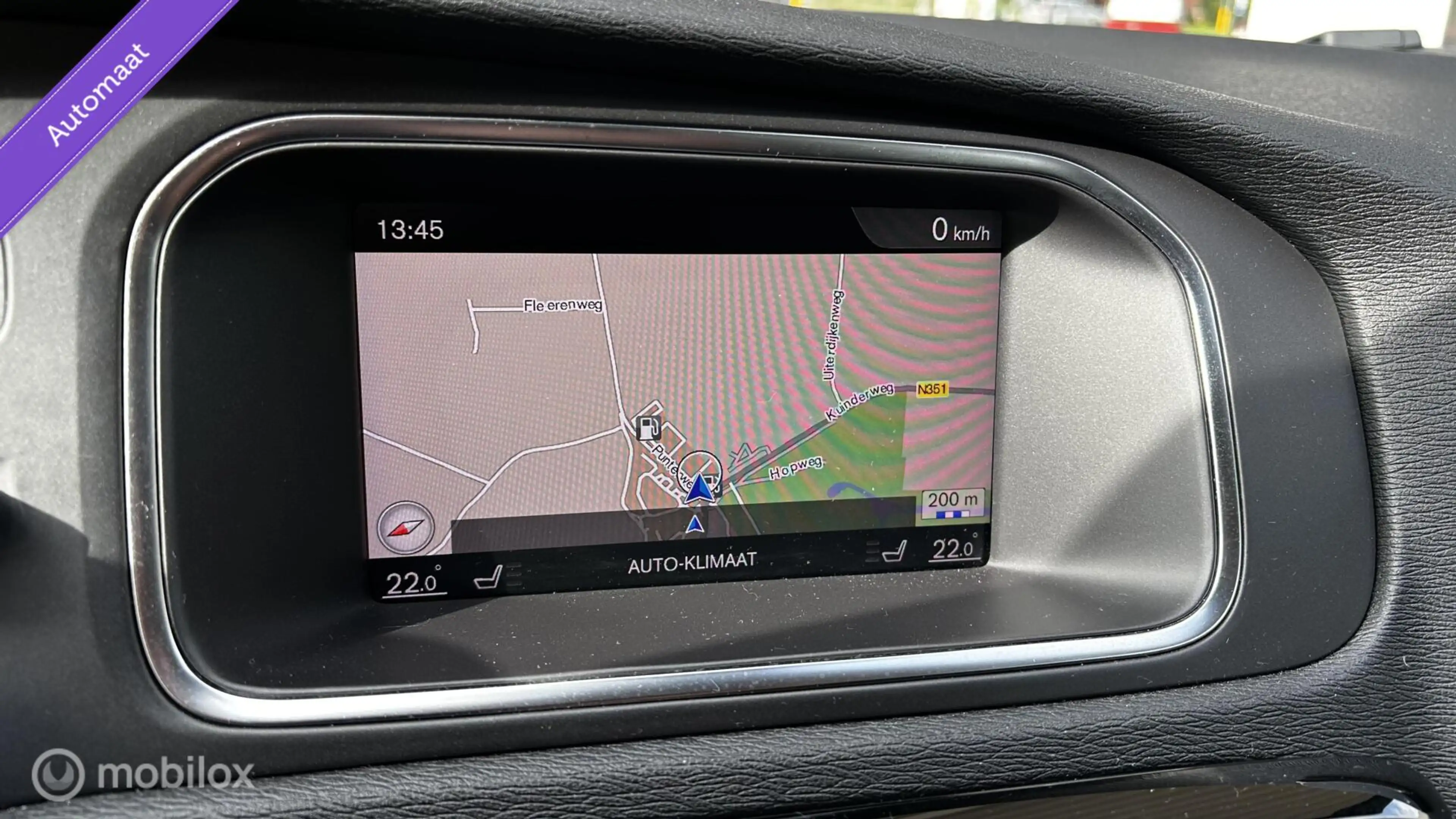 Volvo V40 Cross Country 1.5 T3 Dynamic Edition — photo 11