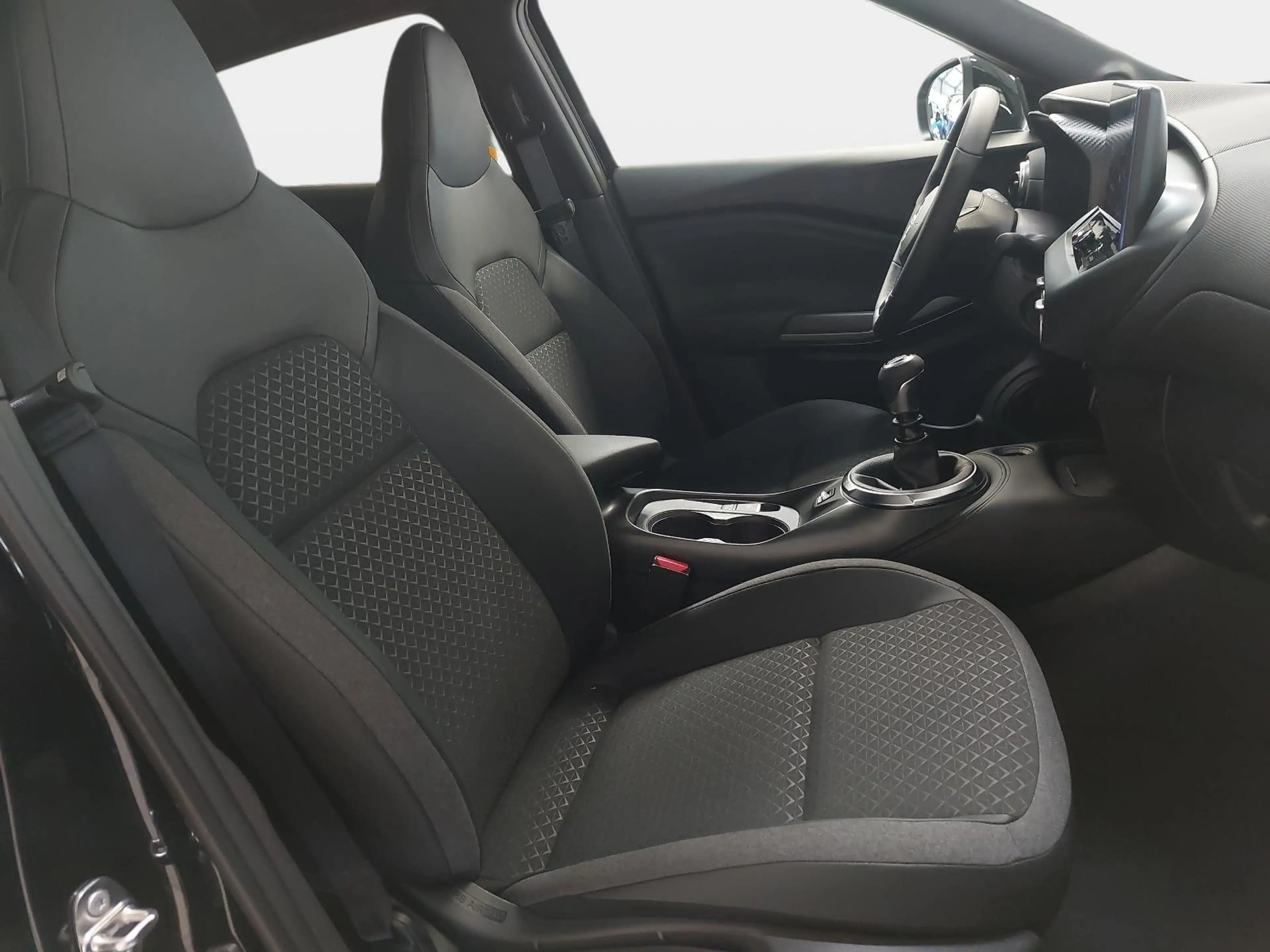 Nissan Juke JUKE 1.0 DIG-T 5T N-CONNECTA WINTER — photo 17