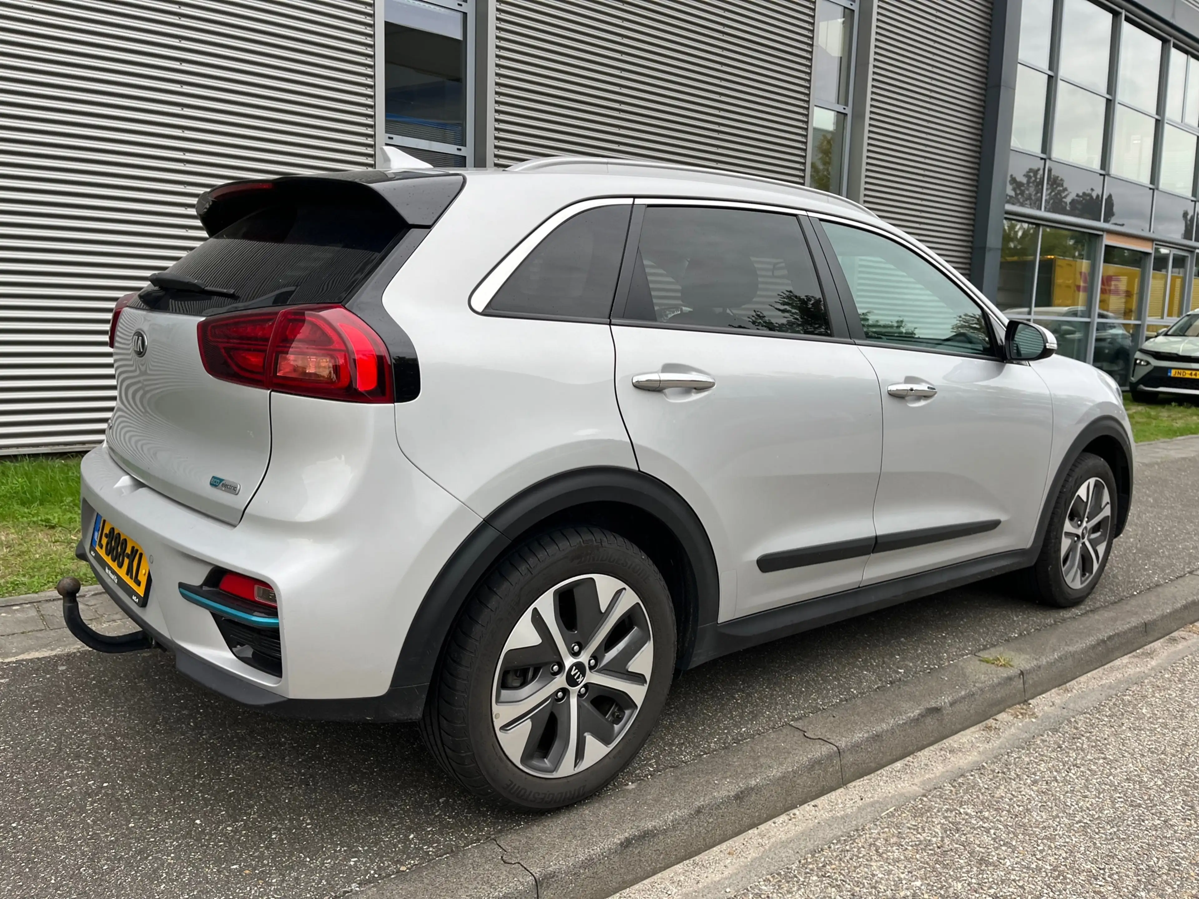 Kia e-Niro DynamicPlusLine 64 kWh/ bijgeluid motor/ SOH 99,4 — photo 5