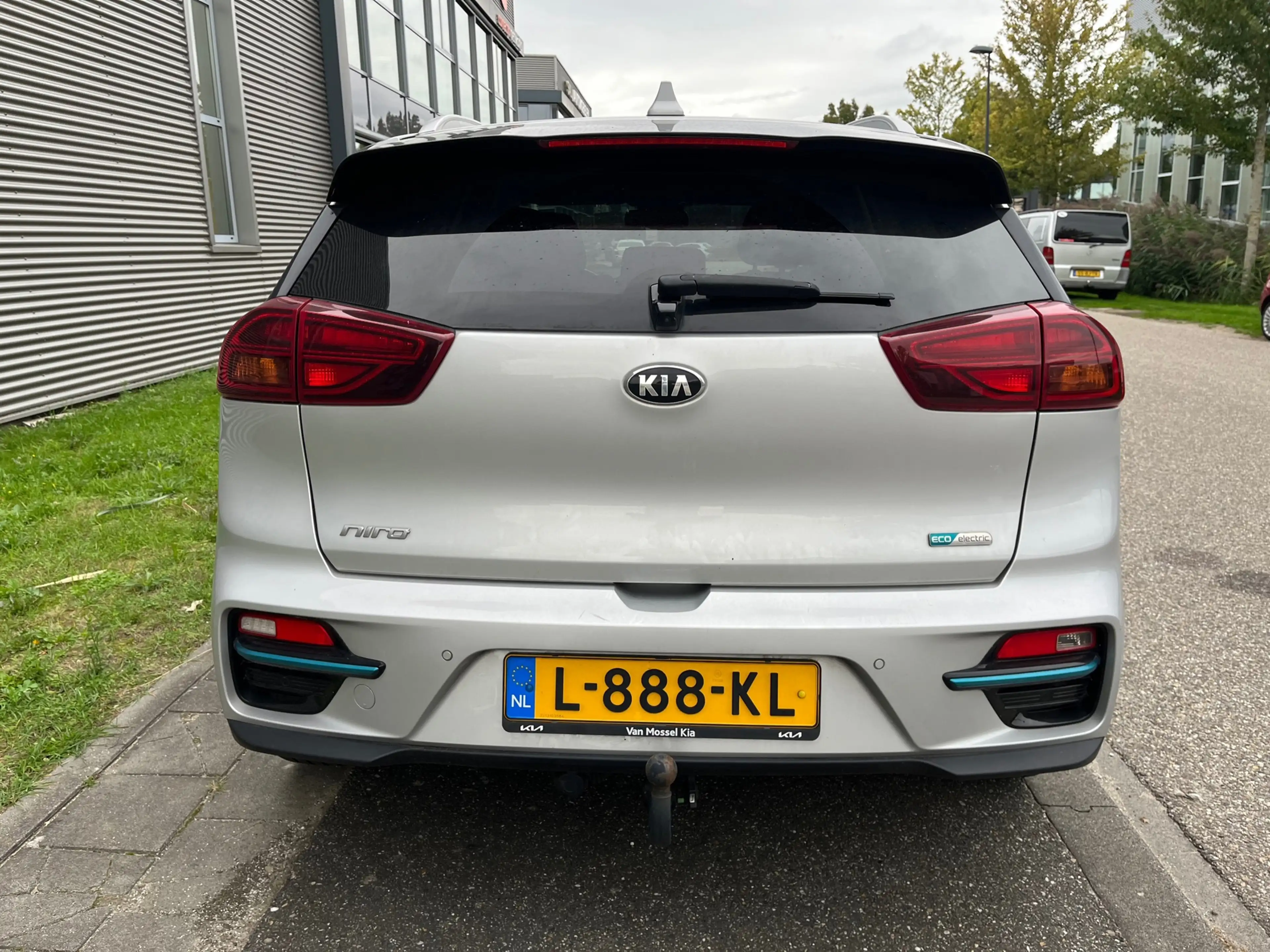 Kia e-Niro DynamicPlusLine 64 kWh/ bijgeluid motor/ SOH 99,4 — photo 6