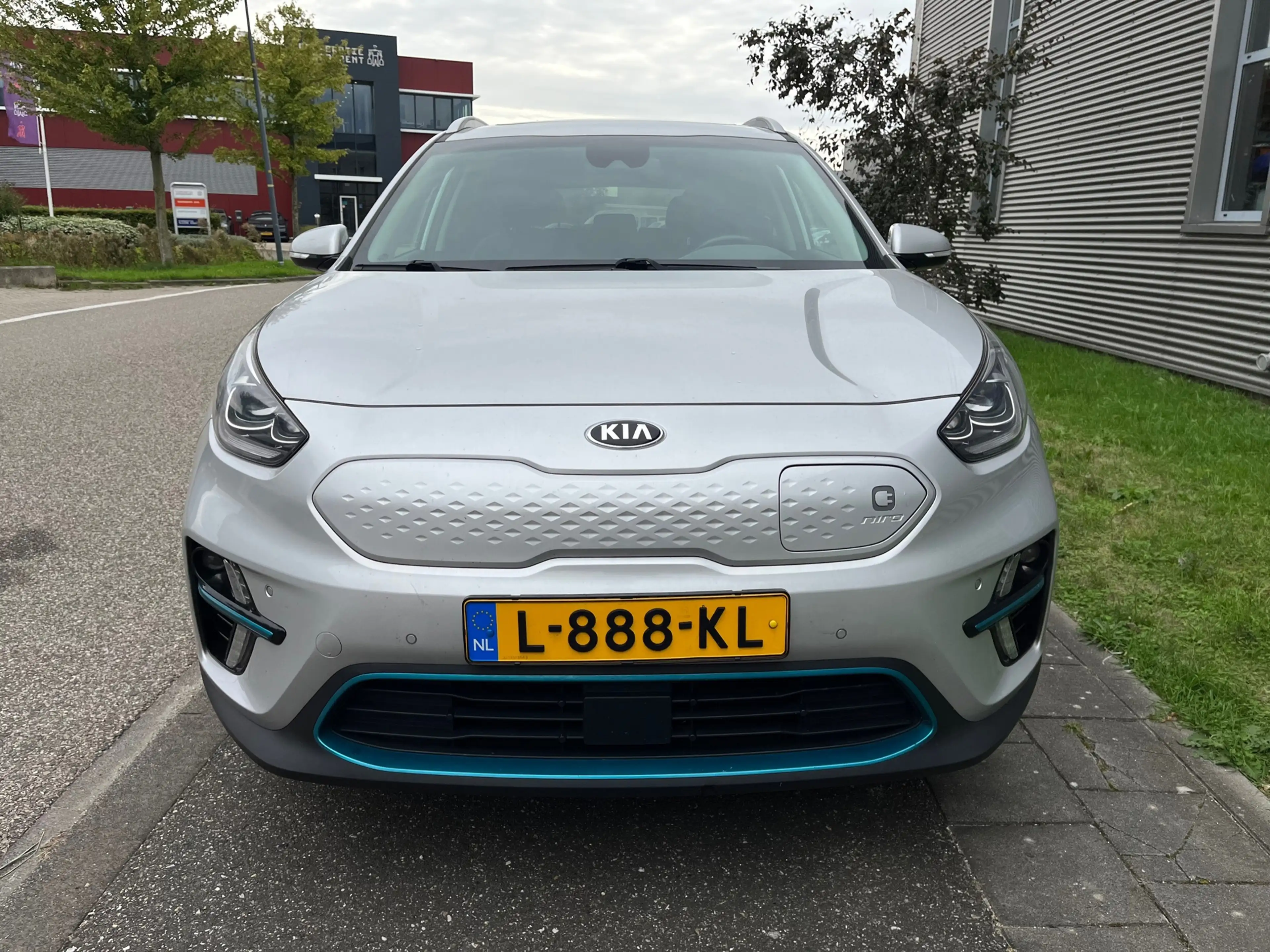 Kia e-Niro DynamicPlusLine 64 kWh/ bijgeluid motor/ SOH 99,4 — photo 2