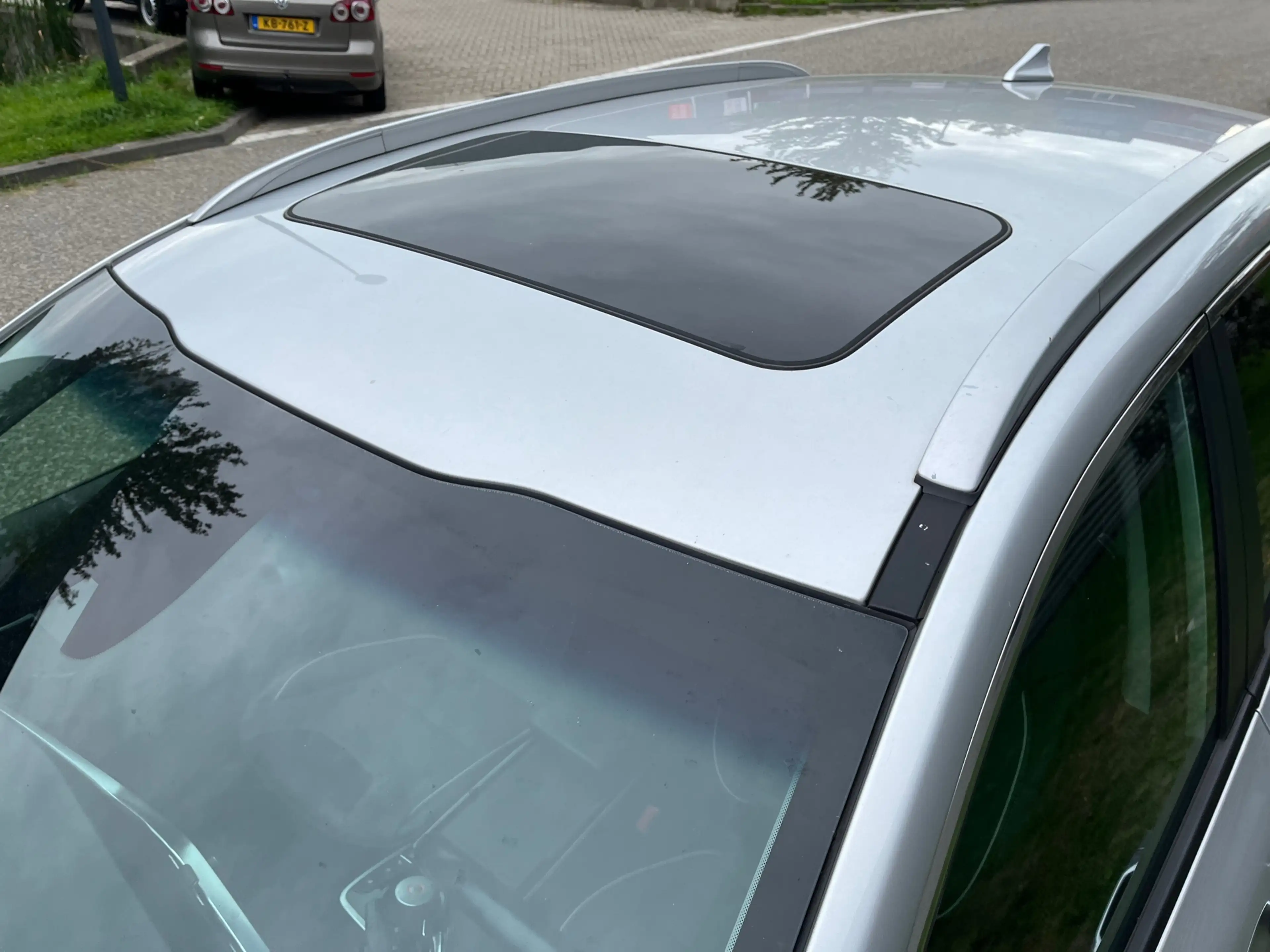 Kia e-Niro DynamicPlusLine 64 kWh/ bijgeluid motor/ SOH 99,4 — photo 15