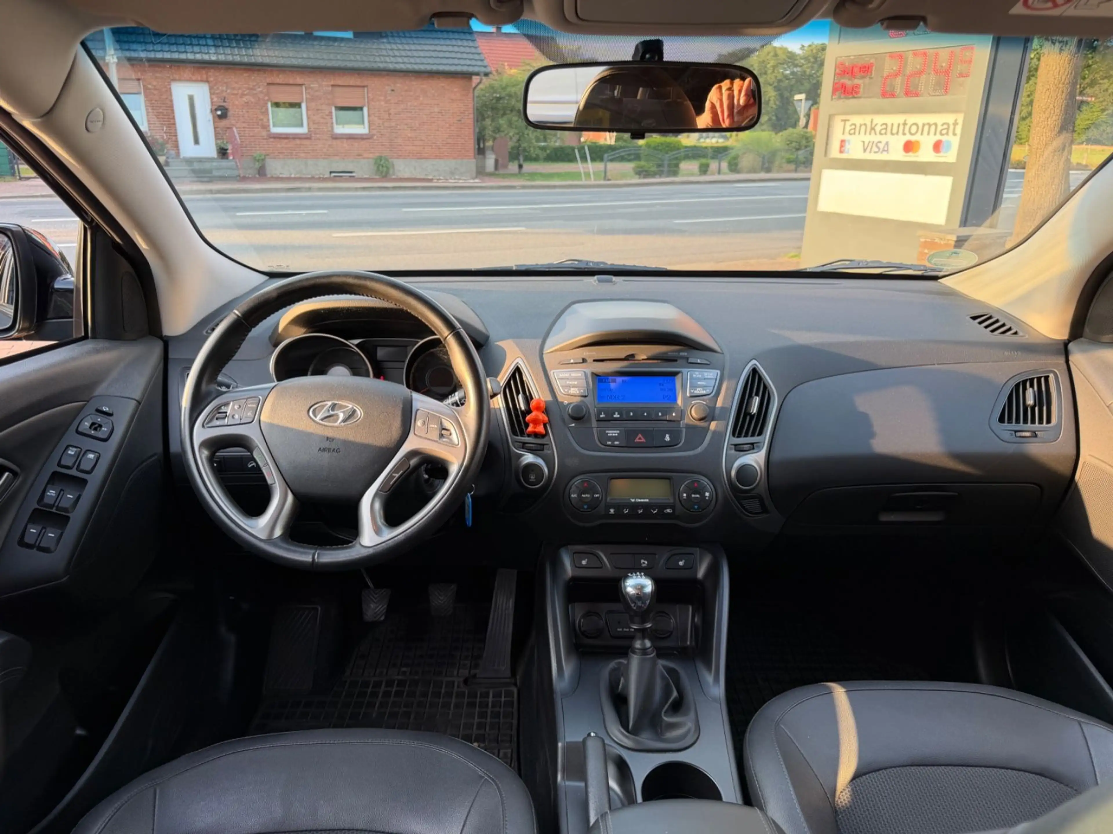 Hyundai iX35 1.6 GDI FIFA 1.Hd+AHK+Klimaauto+Winter — photo 2
