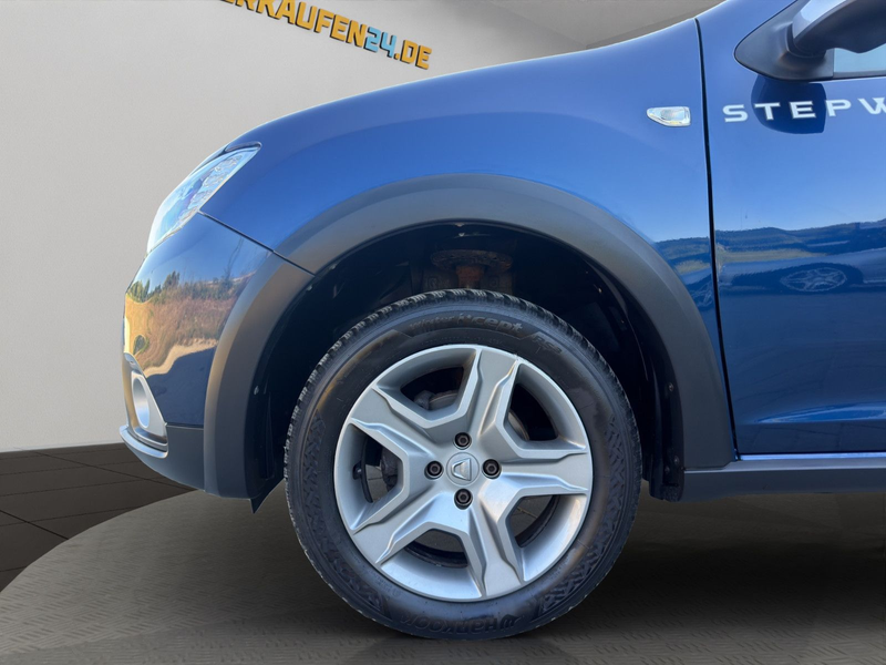 Dacia Sandero Stepway Prestige NAVI CLIMATR. PDC 1.HD — photo 13