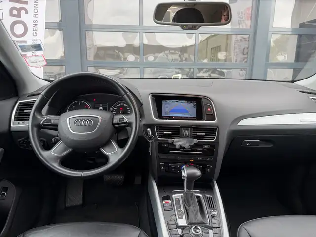 Audi Q5 view 13