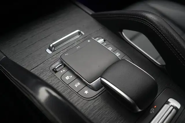 Mercedes-Benz GLE view 19