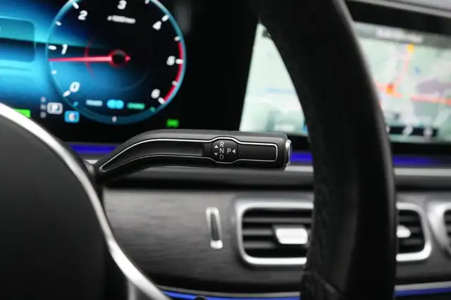 Mercedes-Benz GLE view 22