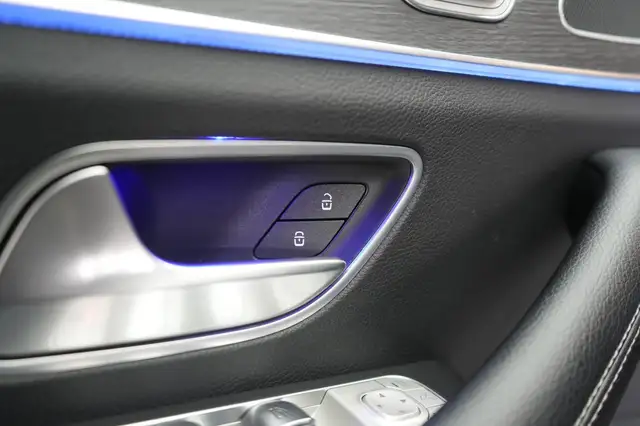 Mercedes-Benz GLE view 29