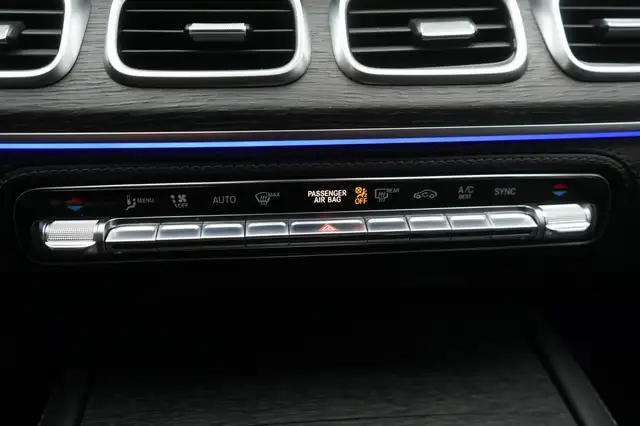 Mercedes-Benz GLE view 17