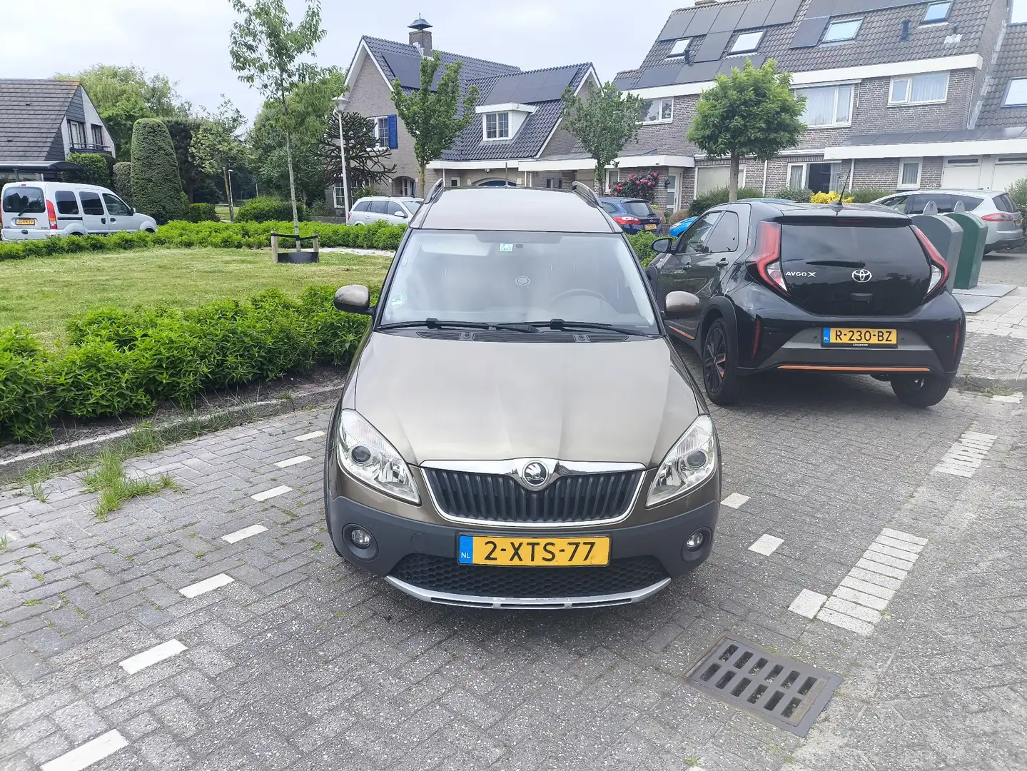 Skoda Roomster 1.2 TSI Scout PLUS EDITION Barna - 2