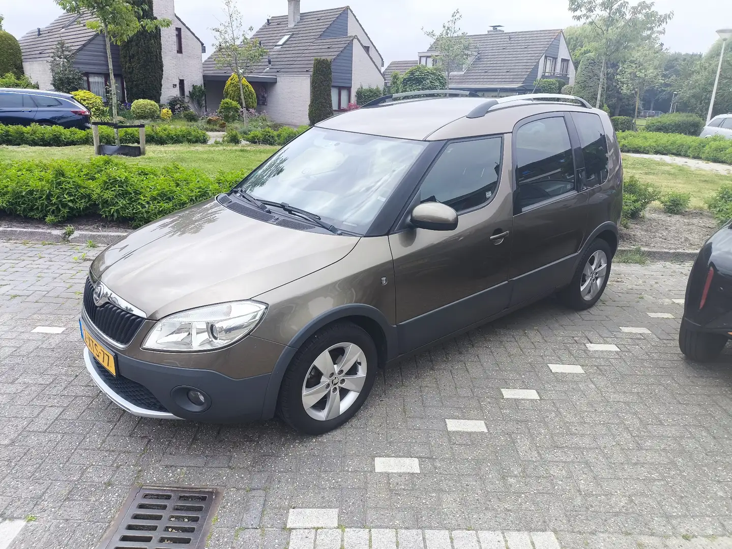 Skoda Roomster 1.2 TSI Scout PLUS EDITION Barna - 1