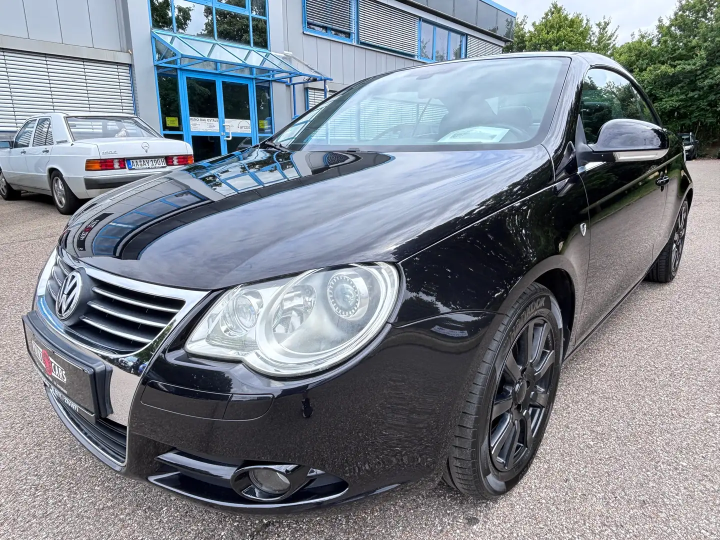 Volkswagen Eos 2.0 TSI Individual*XENON-LEDER-SHZ-EURO 4-NAVI* Zwart - 1