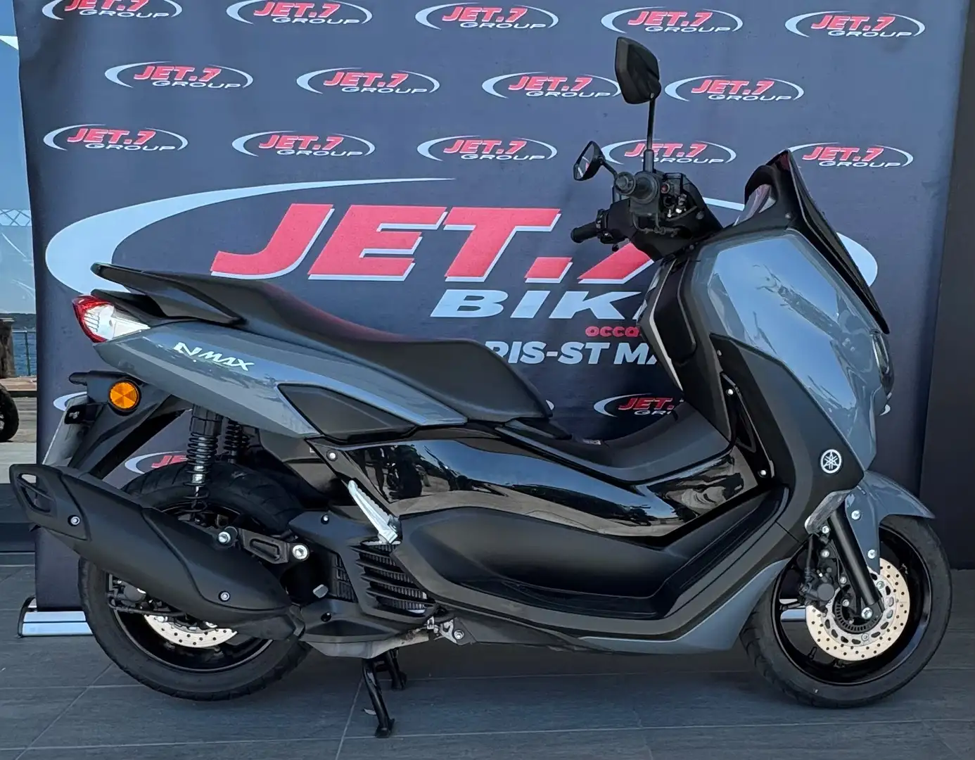 Yamaha NMAX Gris - 1