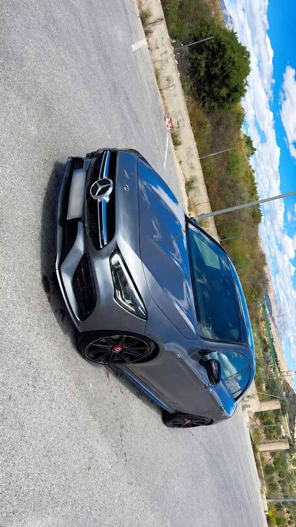 Mercedes-Benz CLA 35 AMG - 2