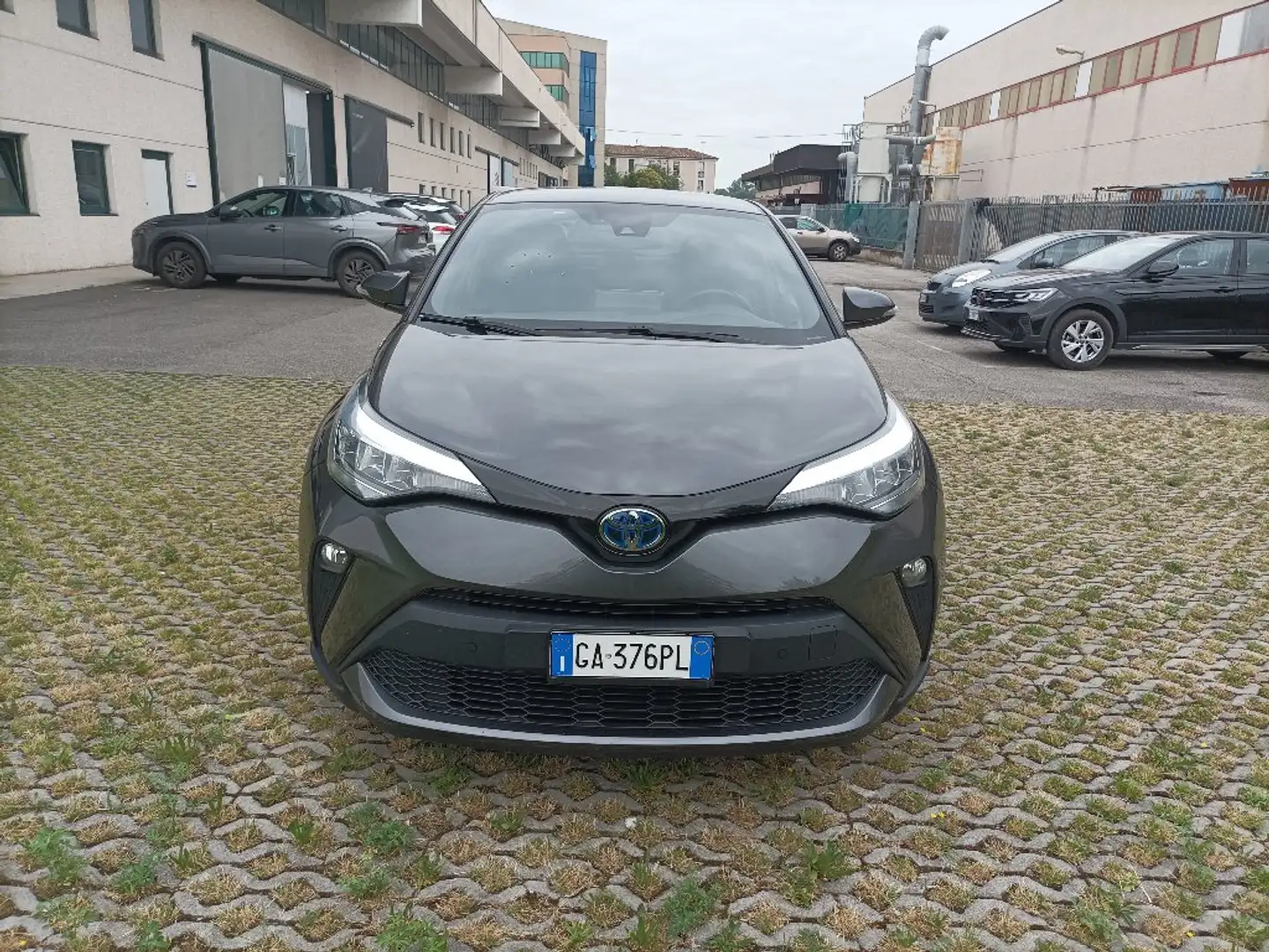 Toyota C-HR 2.0 Hybrid E-CVT Morebusiness Gris - 1