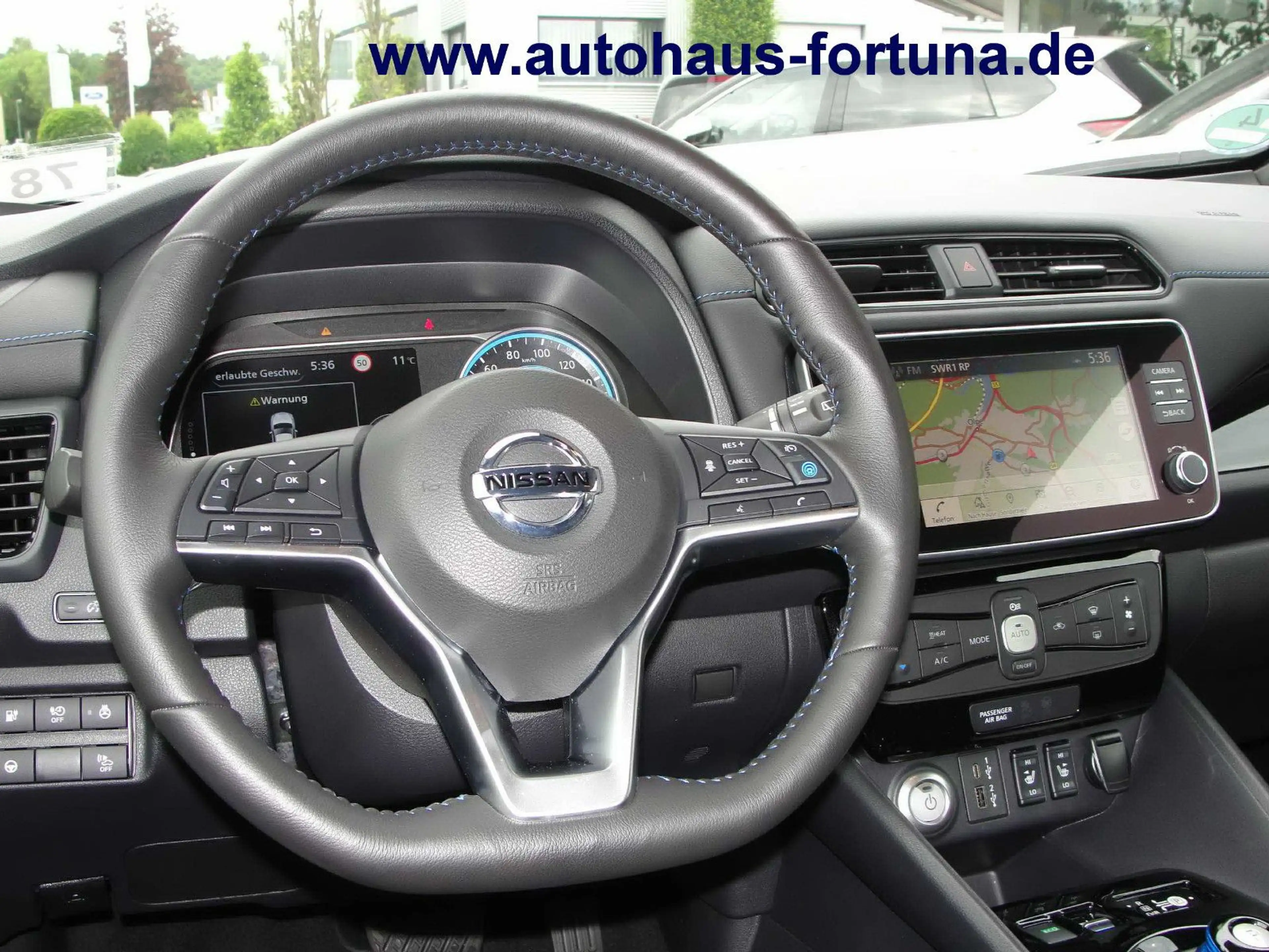 Nissan Leaf N-Connecta 40 kwh Kamera E-Pedal Winterpak — photo 9