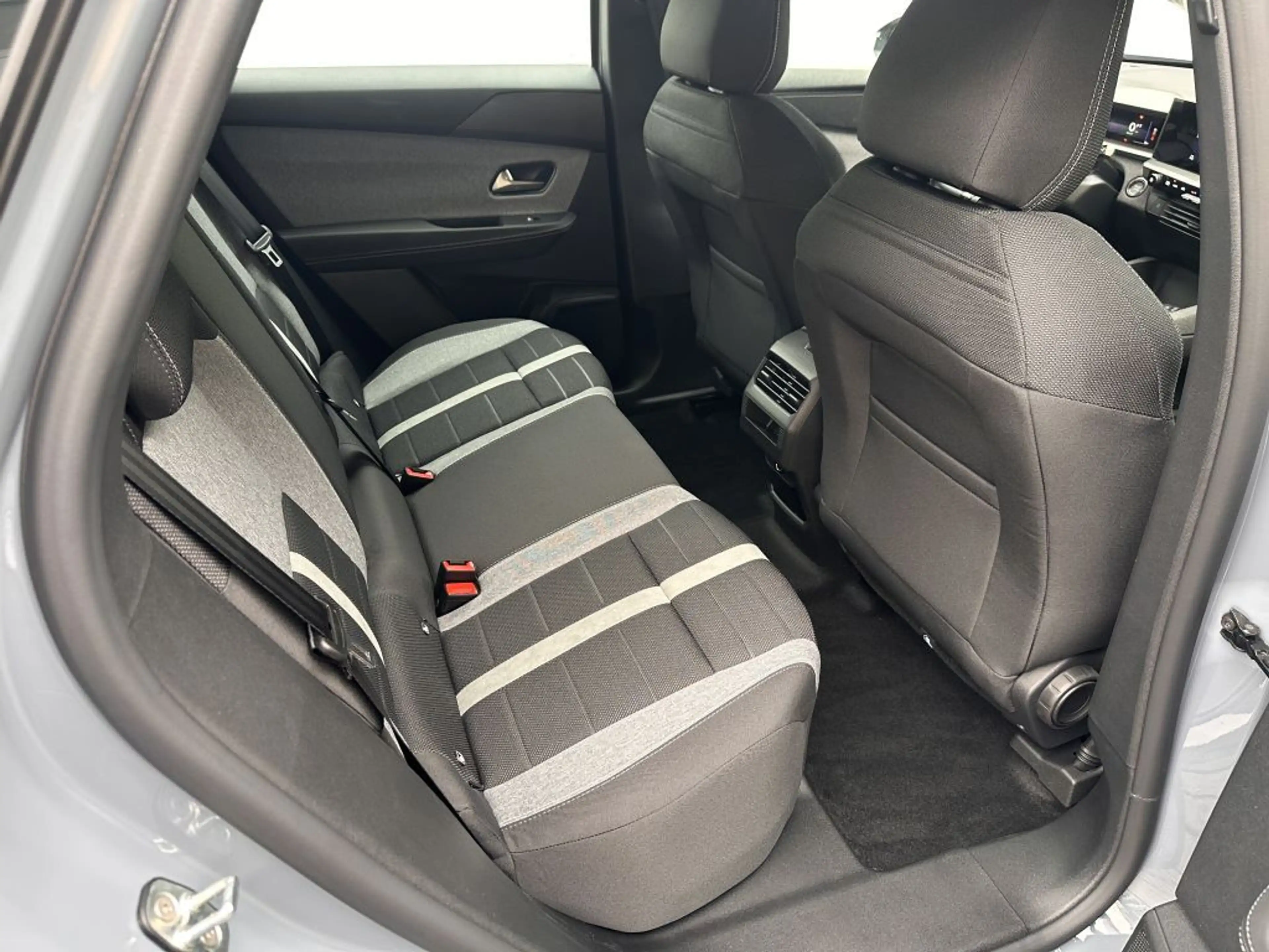 Opel Grandland X Grandland Electric 73kWh Edition — photo 12