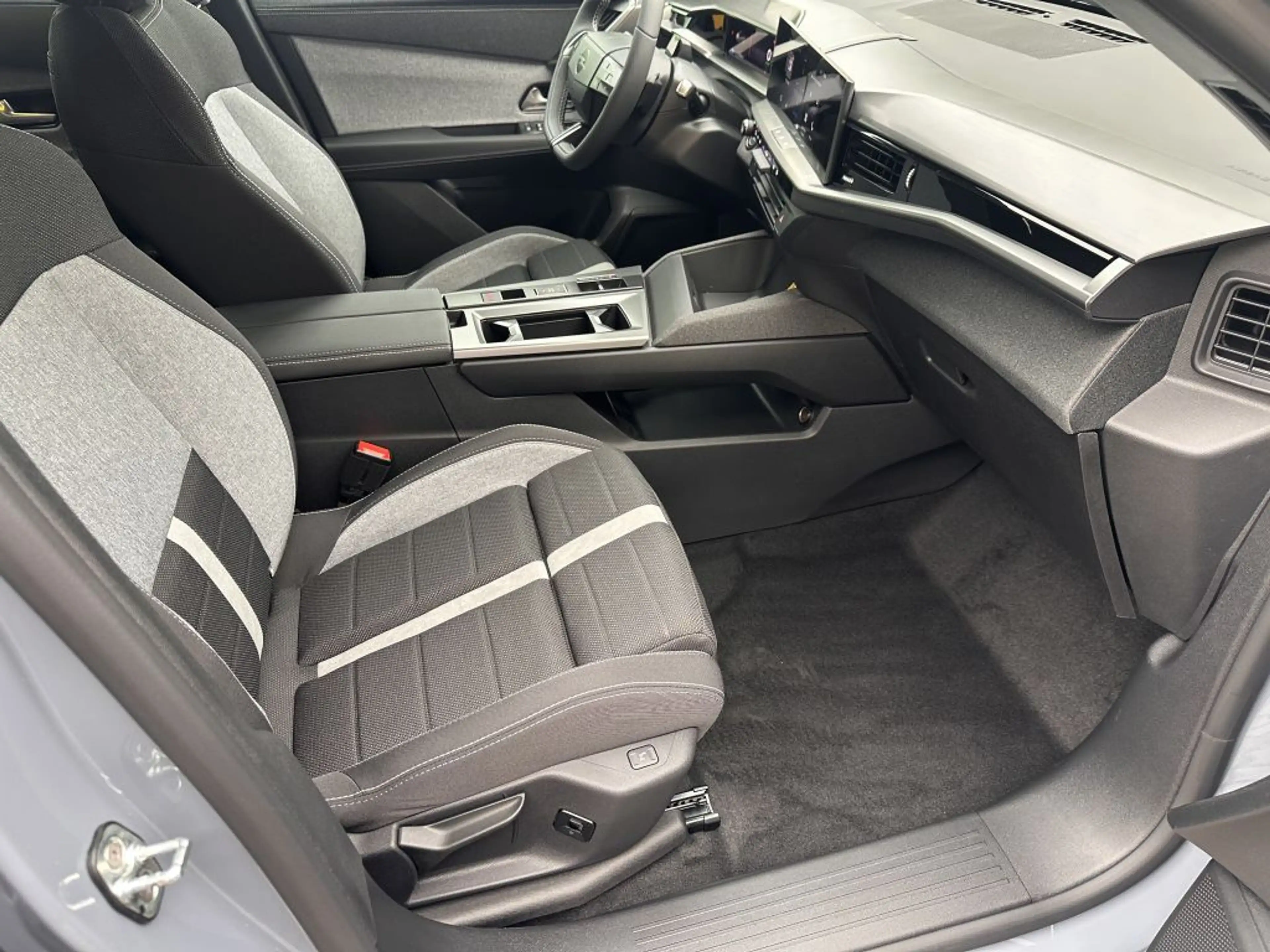 Opel Grandland X Grandland Electric 73kWh Edition — photo 11
