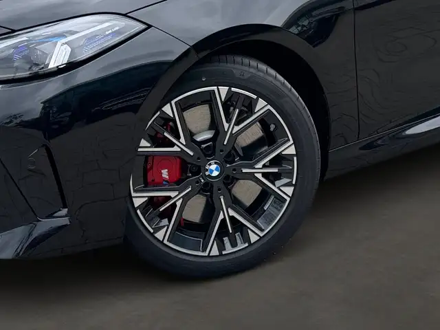 BMW 1 Series view 6