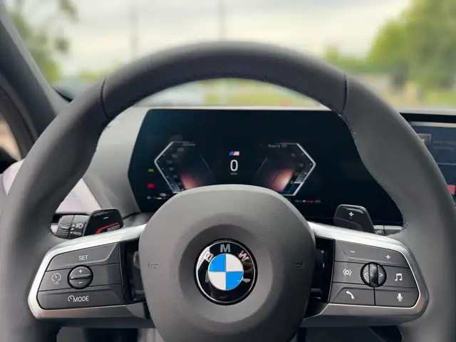 BMW 1 Series view 8