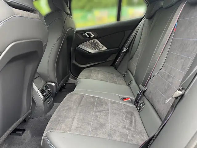 BMW 1 Series view 11