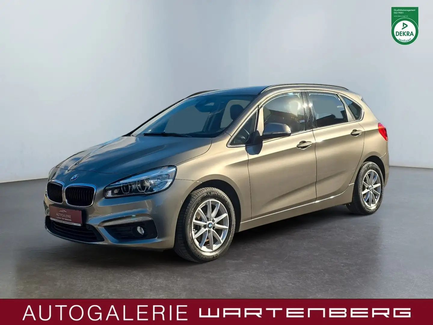 BMW 218 //ACTIVE GUARD//LED//NAVI//SHZ Серебристый - 1