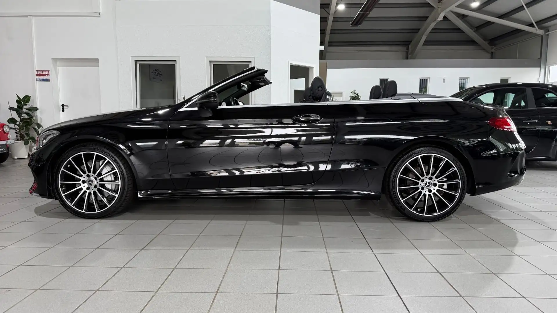 Mercedes-Benz C 400 Cabrio 4M AMG DISTRONIC AIRSCARF 360° VOLL Noir - 2