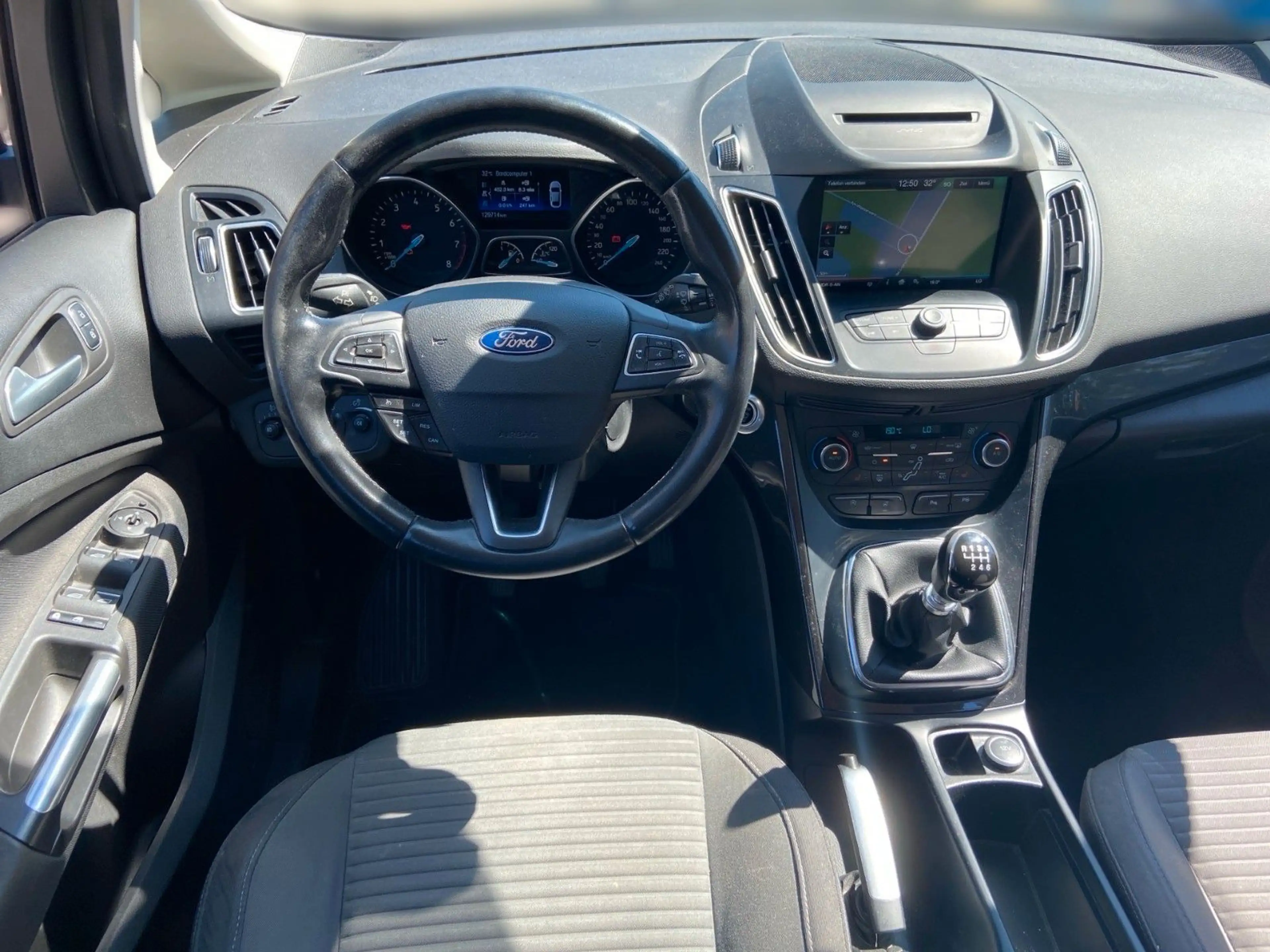 Ford C-Max 1,0 EcoBoost 92kW Titanium — photo 11