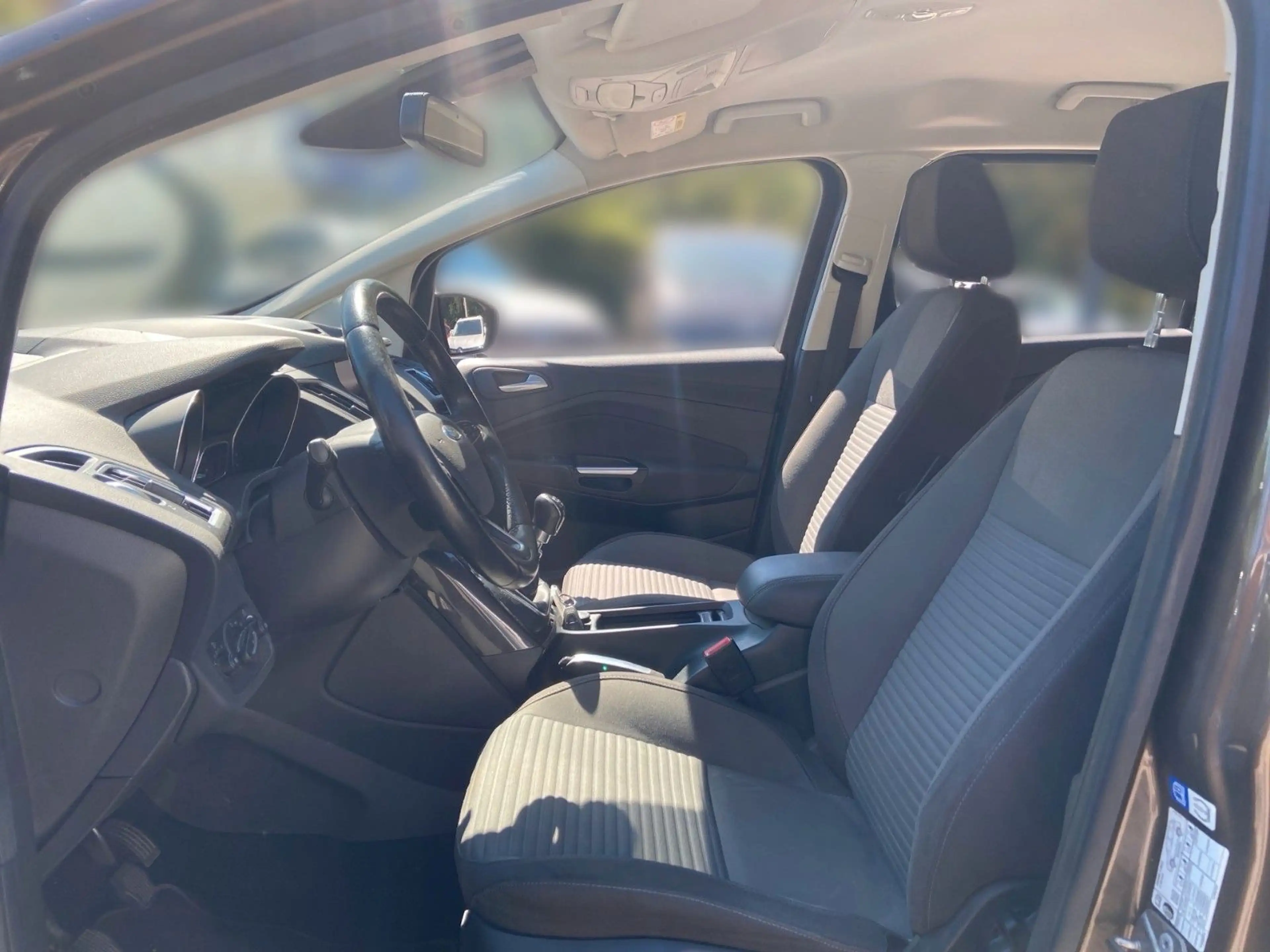Ford C-Max 1,0 EcoBoost 92kW Titanium — photo 8