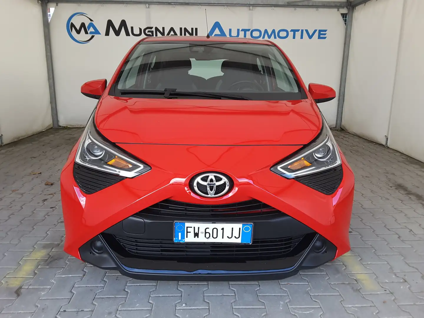 Toyota Aygo 1.0 VVT-i 72cv 5 porte x-fun Rosso - 1