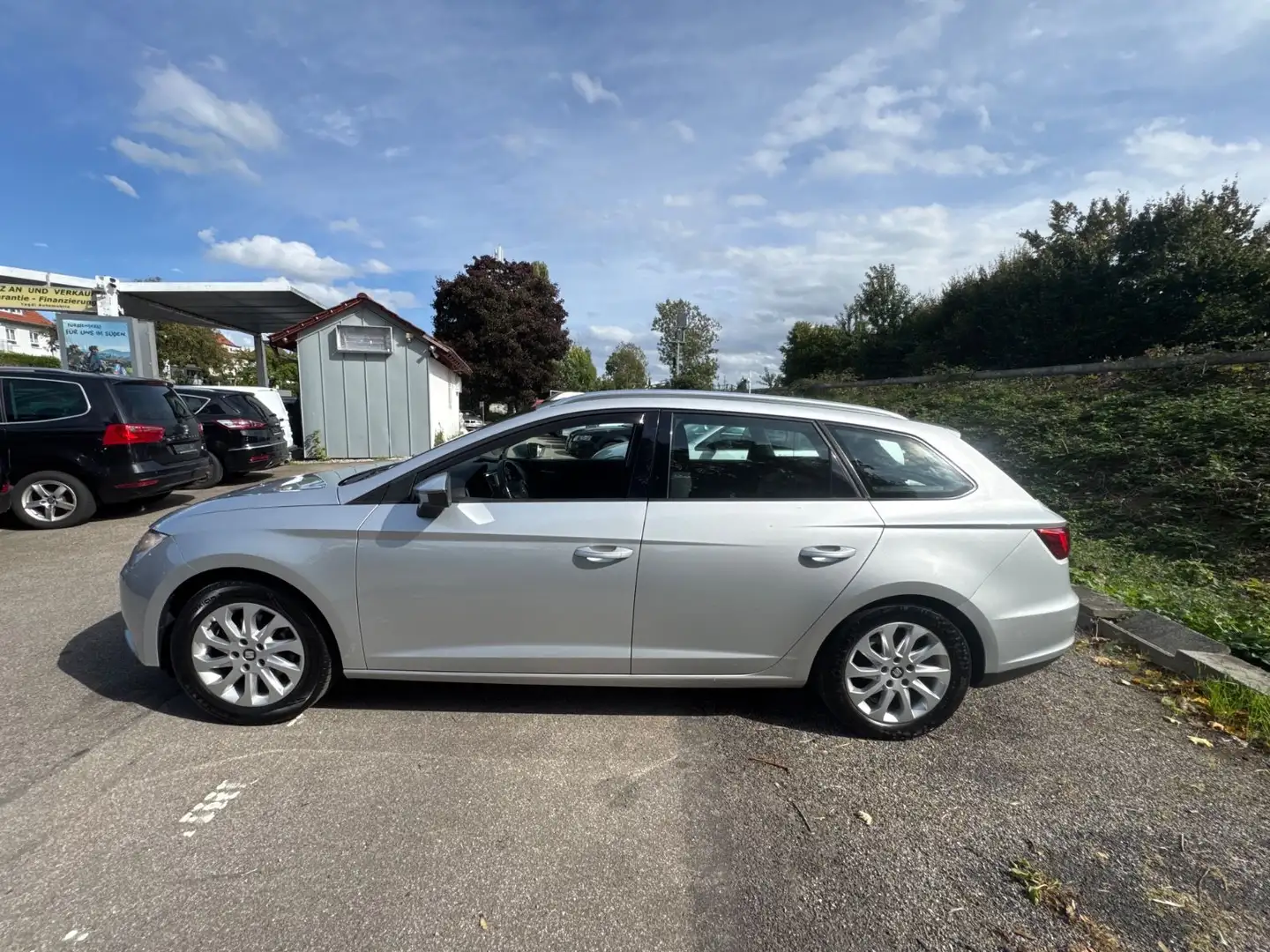 SEAT Leon ST Style*NAVI MMI*AHK*KAMERA Silber - 2