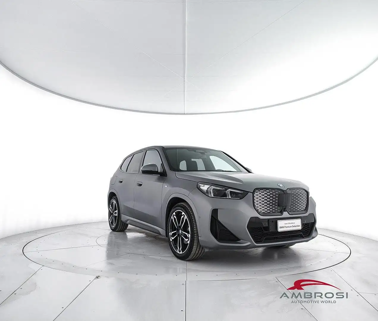 BMW iX1 edrive 20 MSport Pro Серый - 2