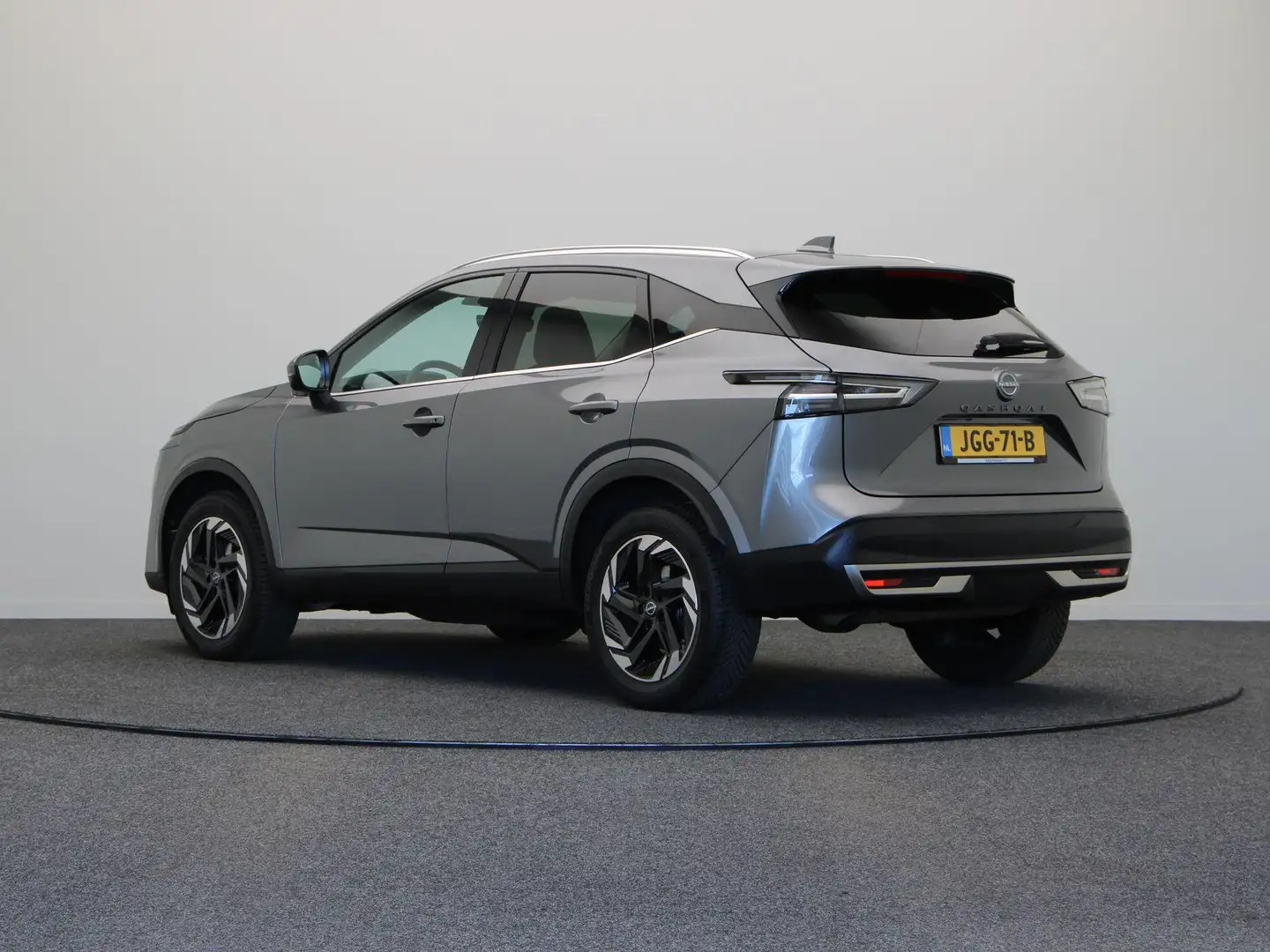 Nissan Qashqai 158pk MHEV Xtronic N-Connecta | Panoramadak | Stuu Grau - 2