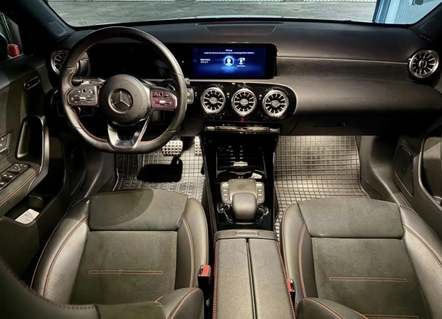 Mercedes-Benz A 180 Aut. - 1