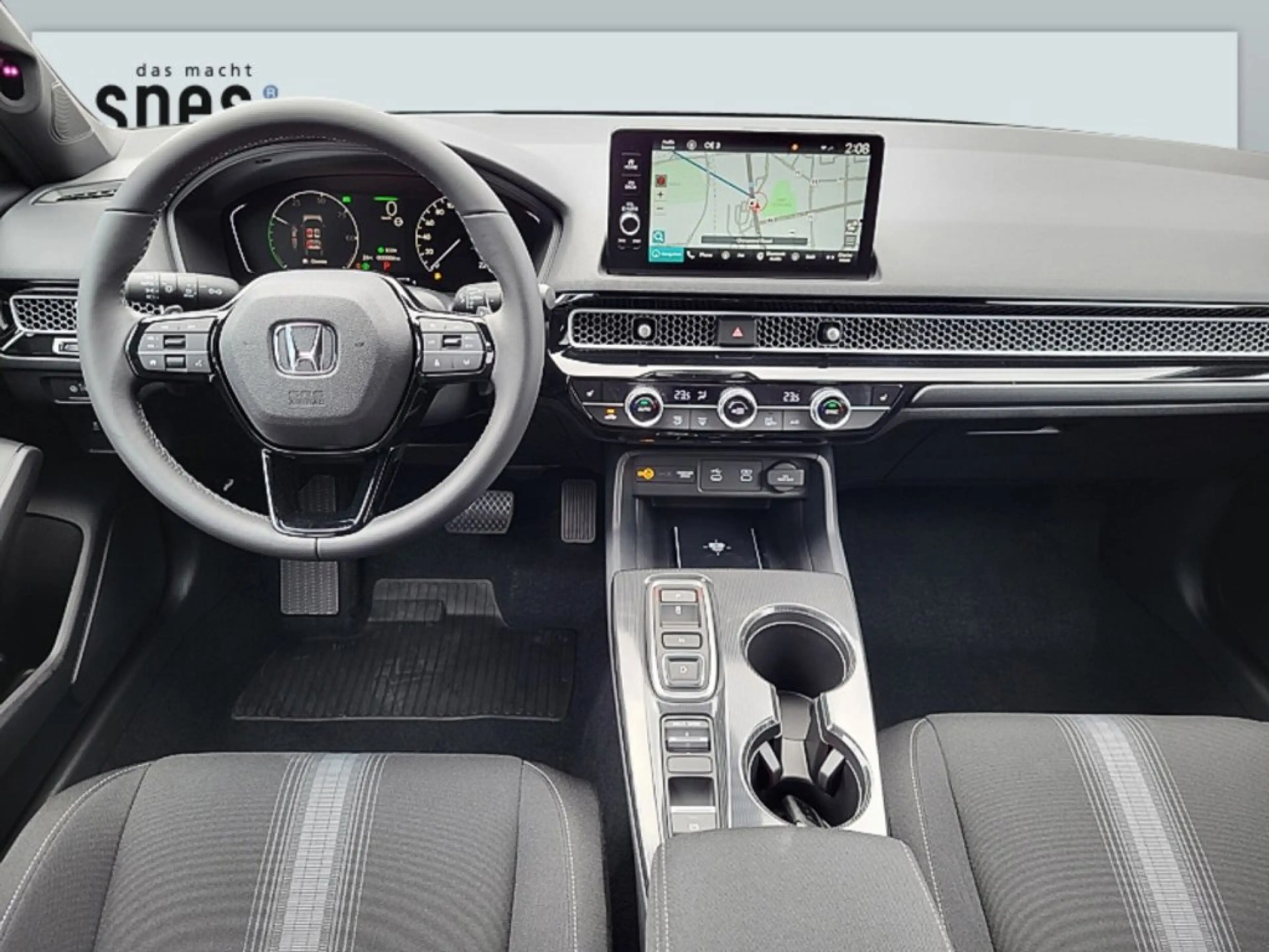 Honda Civic e: HEV 2,0 Elegance — photo 8