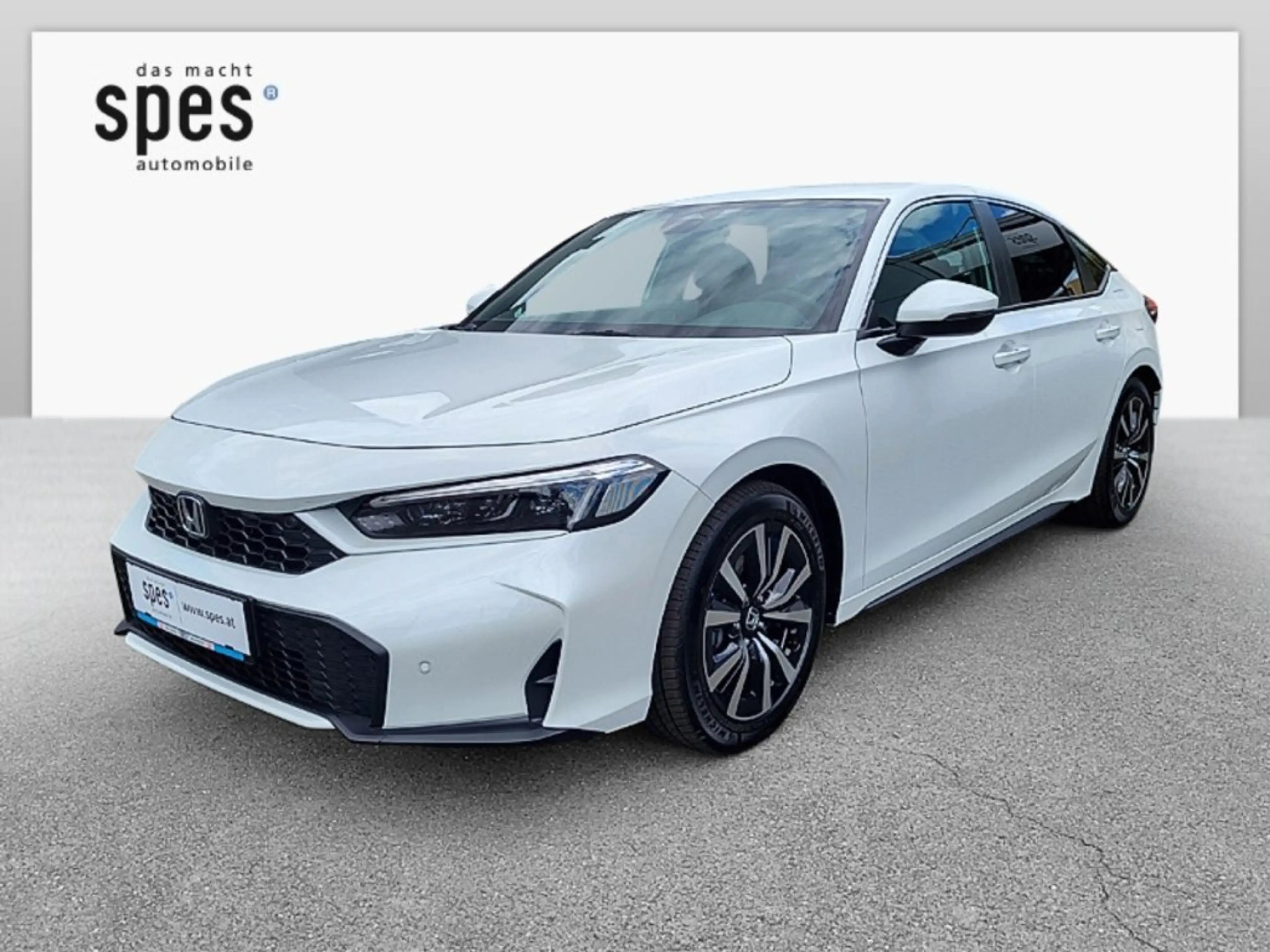 Honda Civic e: HEV 2,0 Elegance — photo 3