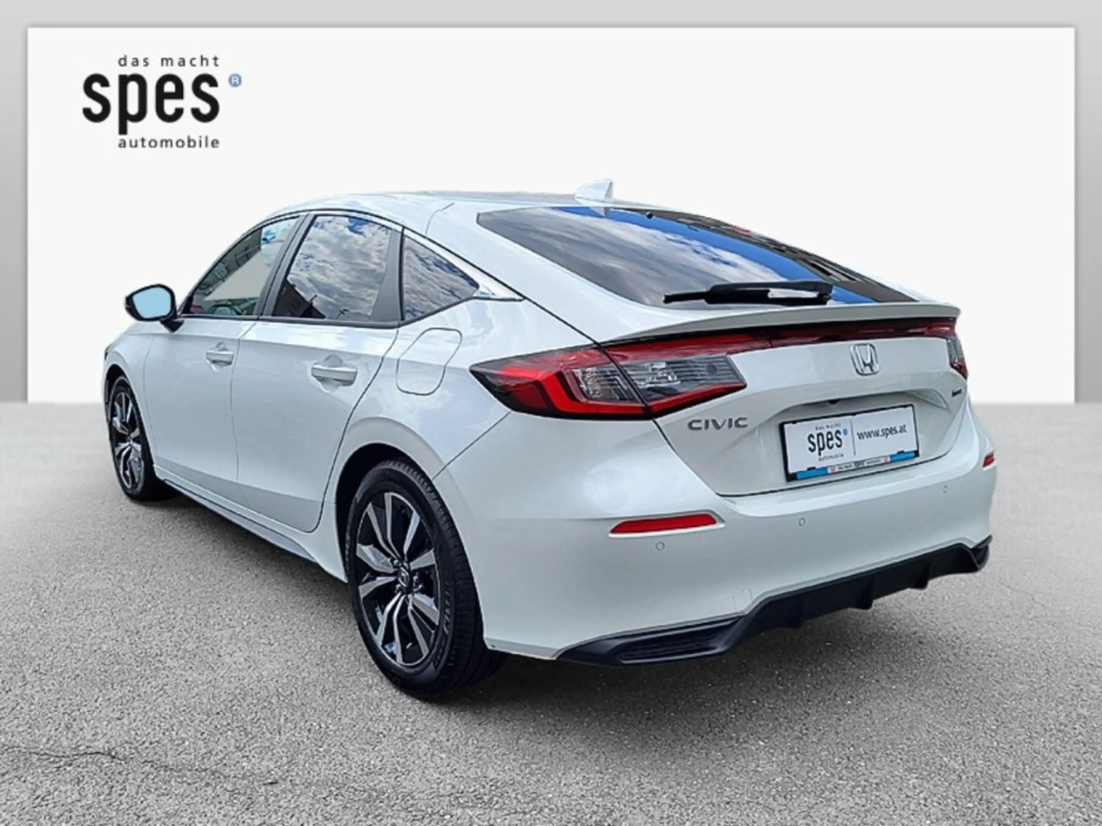 Honda Civic e: HEV 2,0 Elegance — photo 5