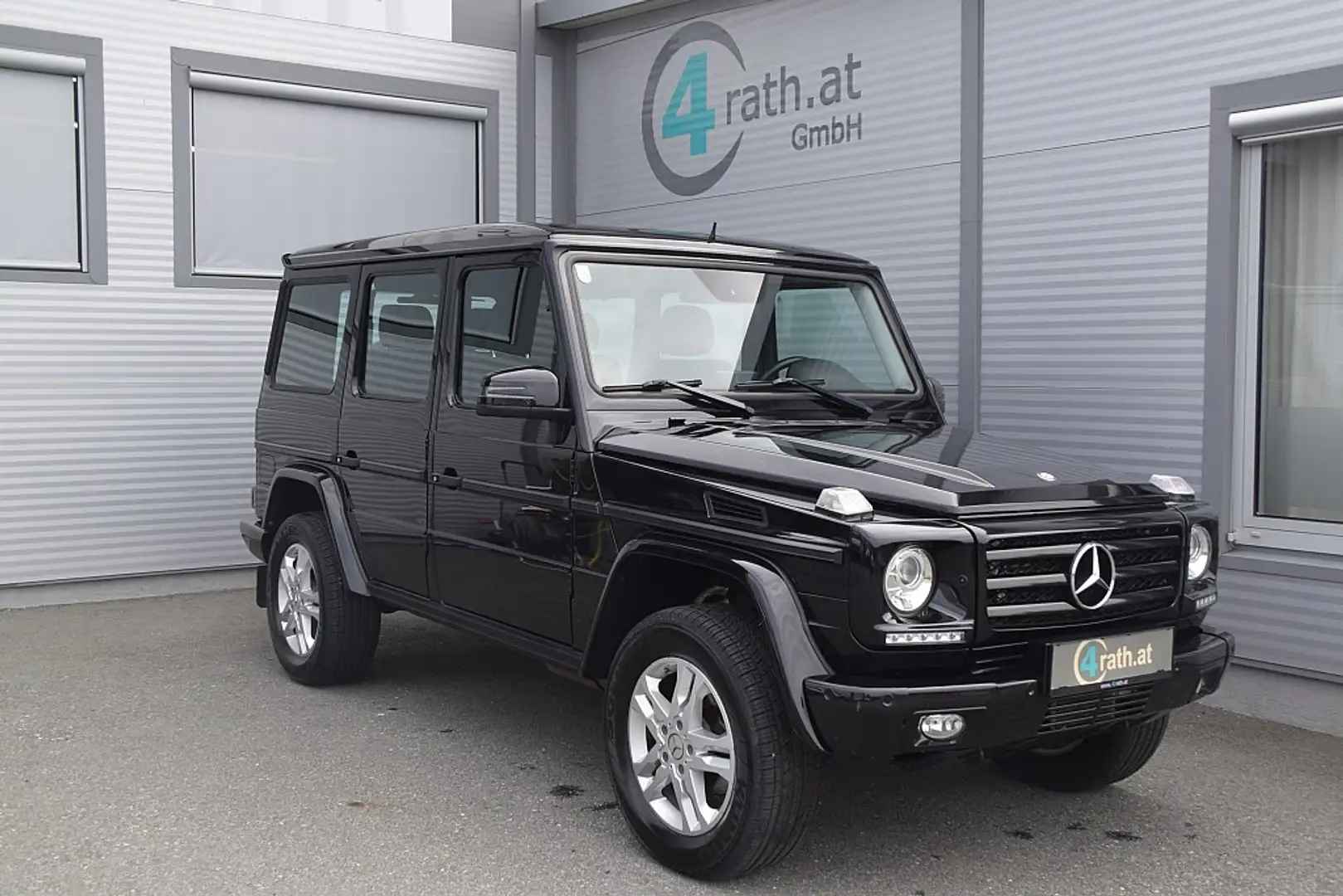 Mercedes-Benz G 350 BlueTec XENON/AHK/NAVI/RFK Schwarz - 1