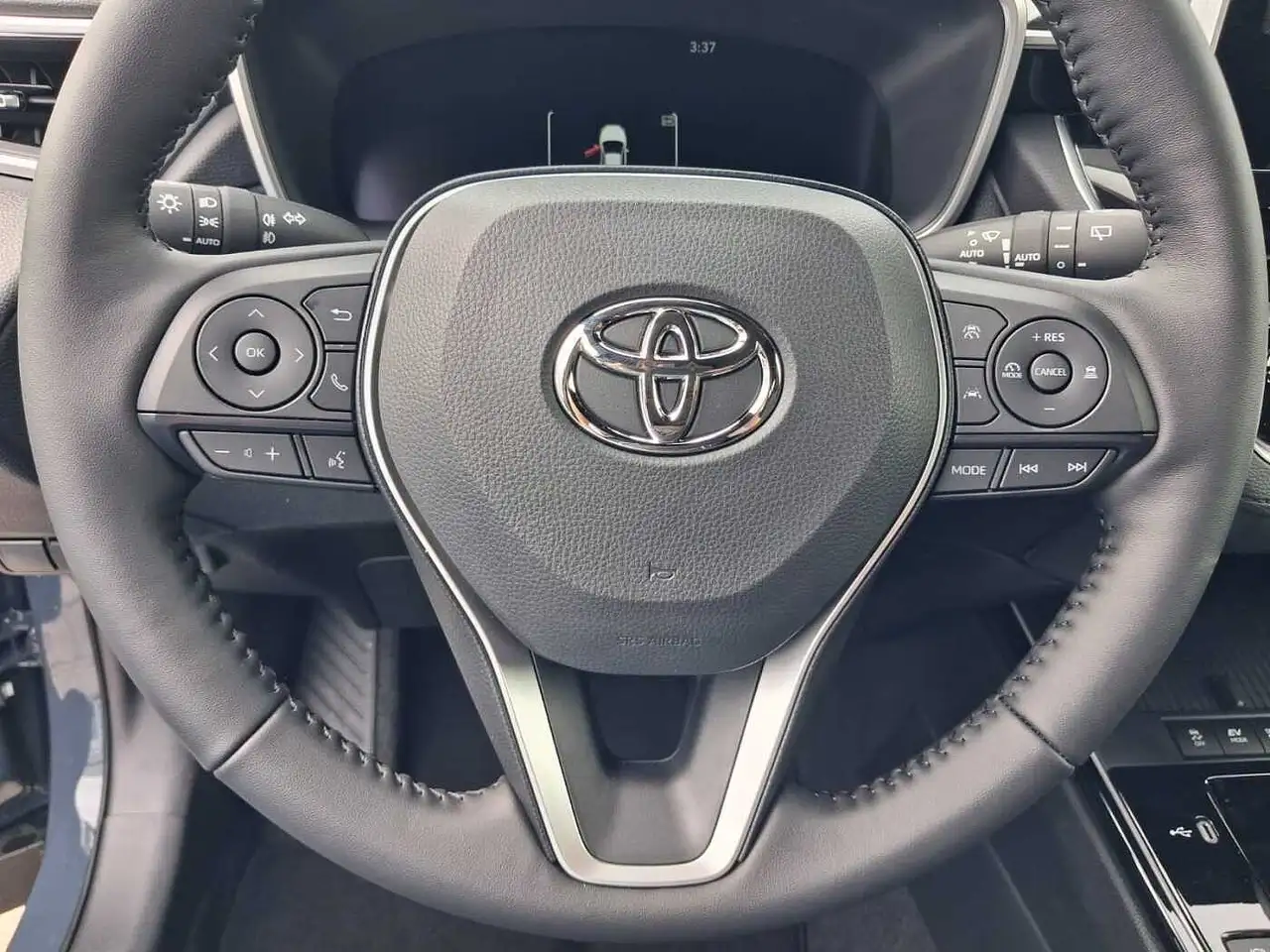 Toyota Corolla Cross 2.0 Hybrid Elegant 13