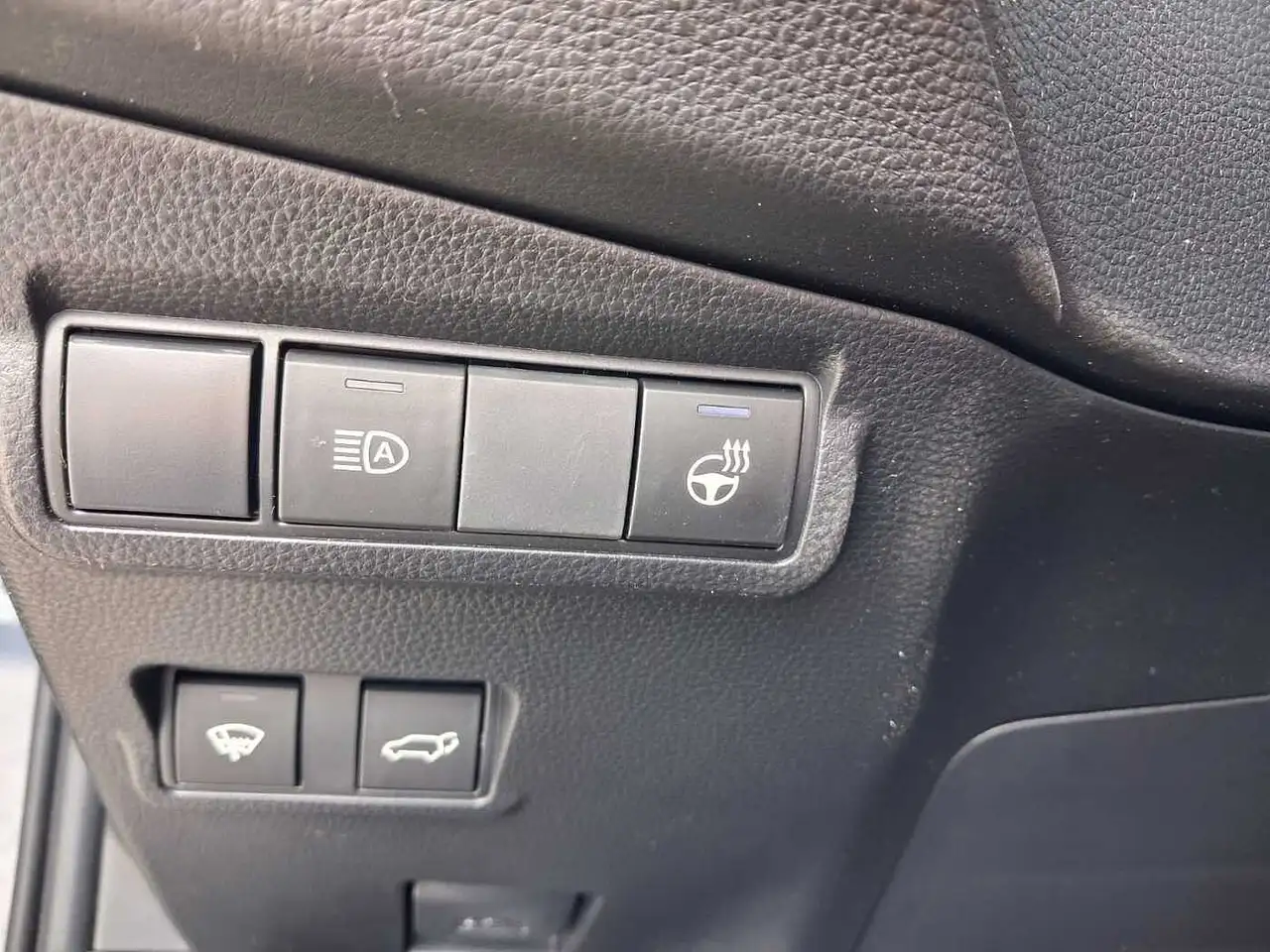 Toyota Corolla Cross 2.0 Hybrid Elegant 11