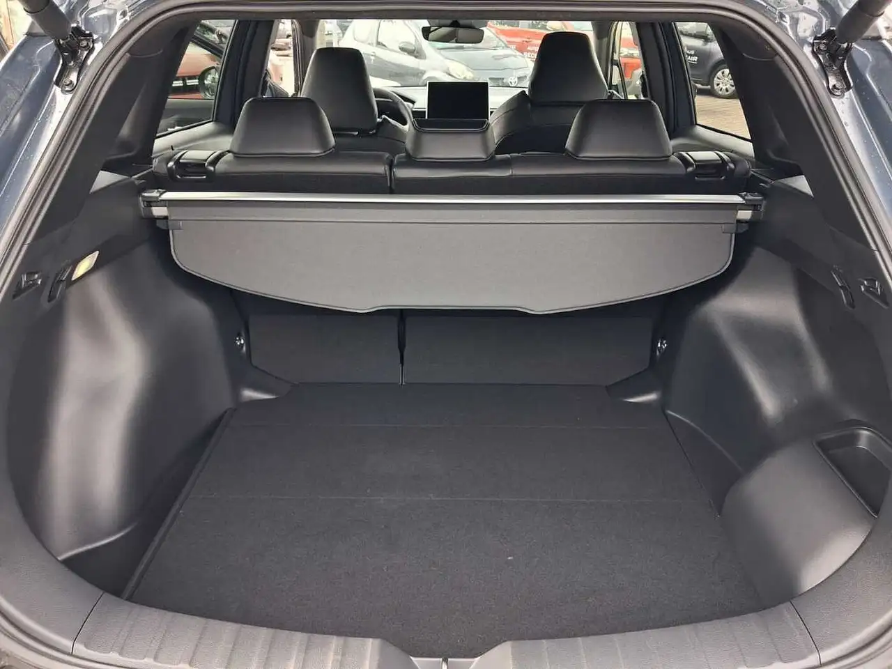 Toyota Corolla Cross 2.0 Hybrid Elegant 10