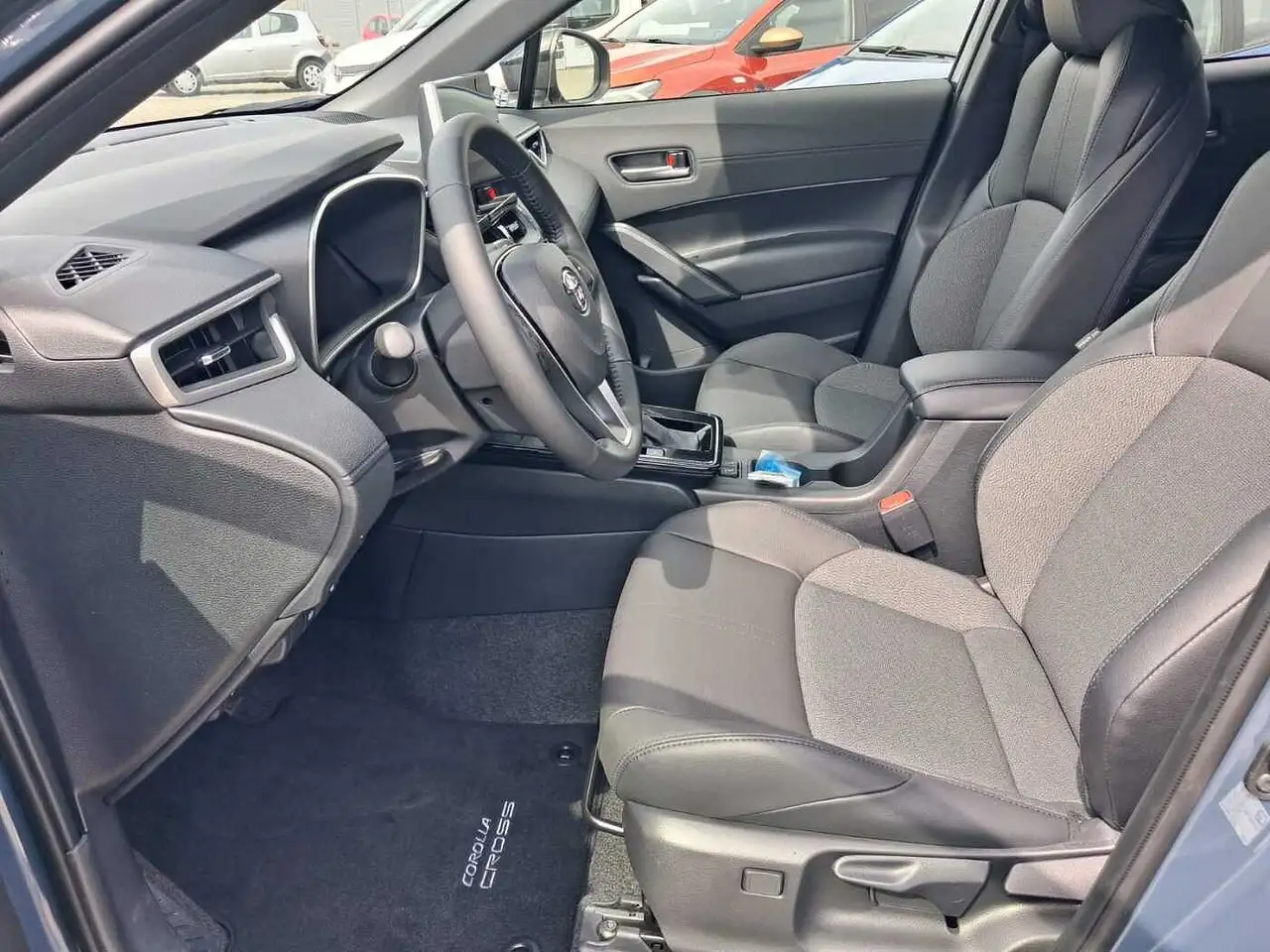 Toyota Corolla Cross 2.0 Hybrid Elegant 7