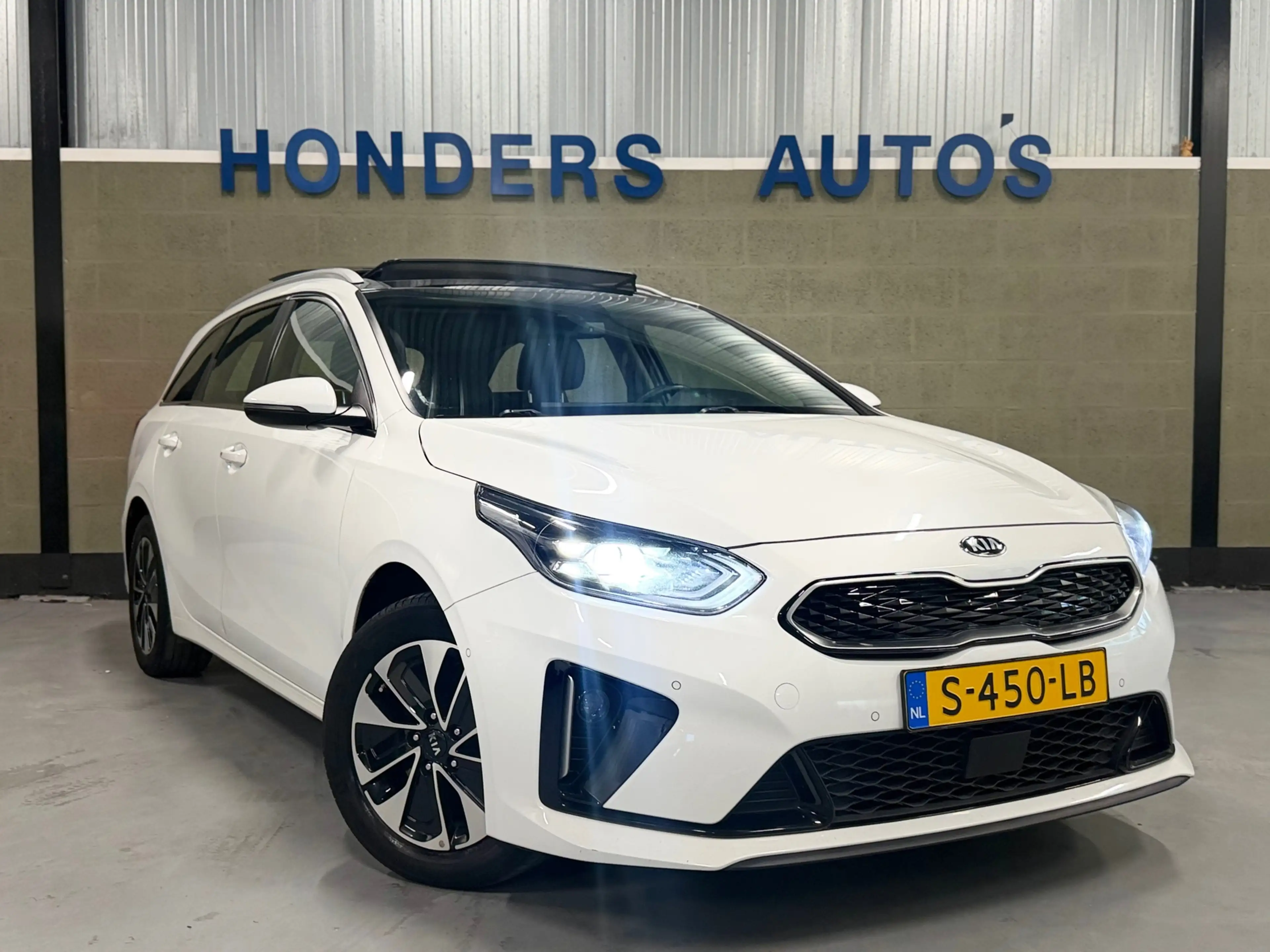 Kia Ceed SW / cee'd SW Sportswagon 1.6 GDI PHEV DynamicPlusLine TREKHAAK — photo 18