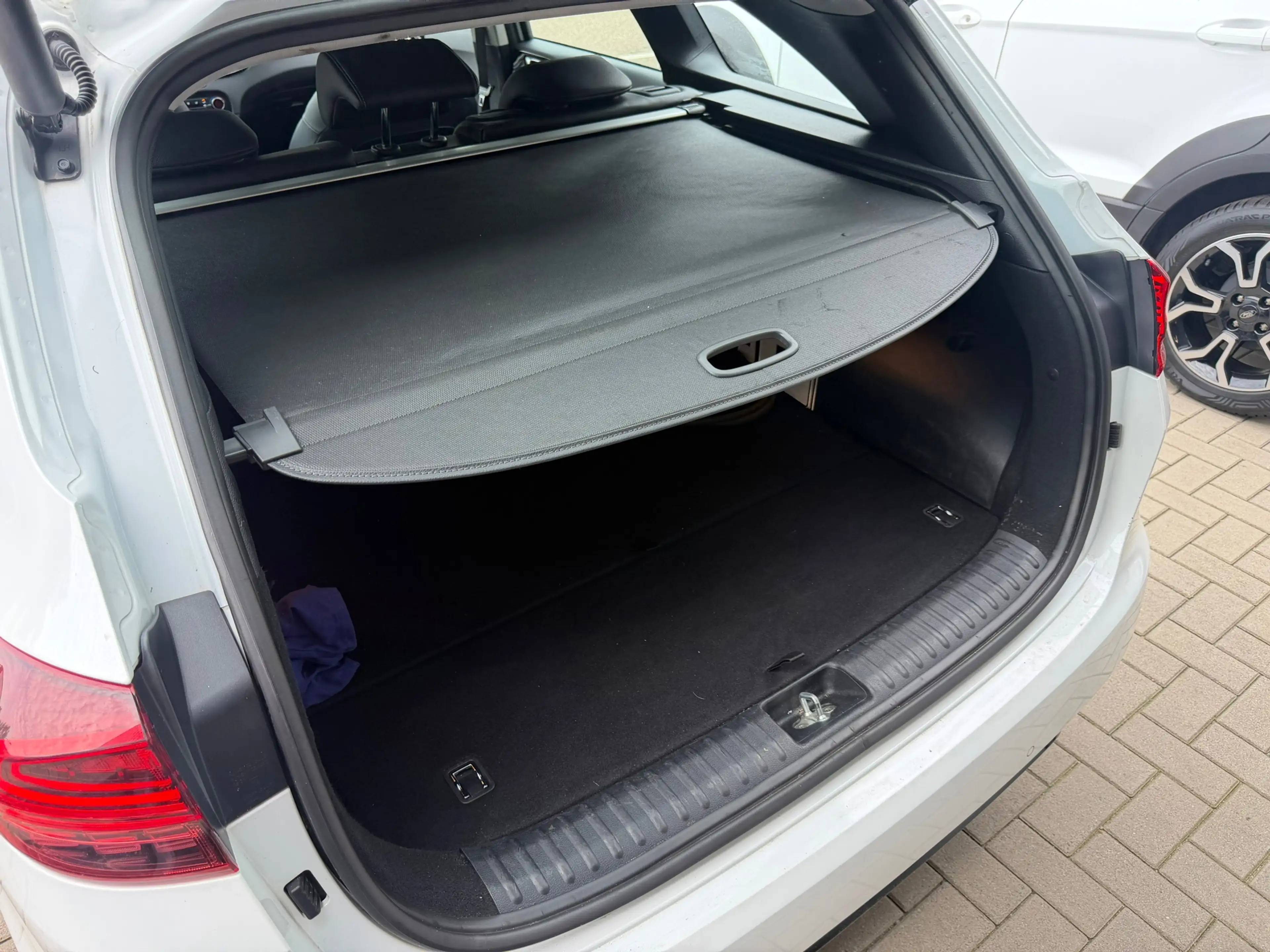 Kia Ceed SW / cee'd SW Sportswagon 1.6 GDI PHEV DynamicPlusLine TREKHAAK — photo 14