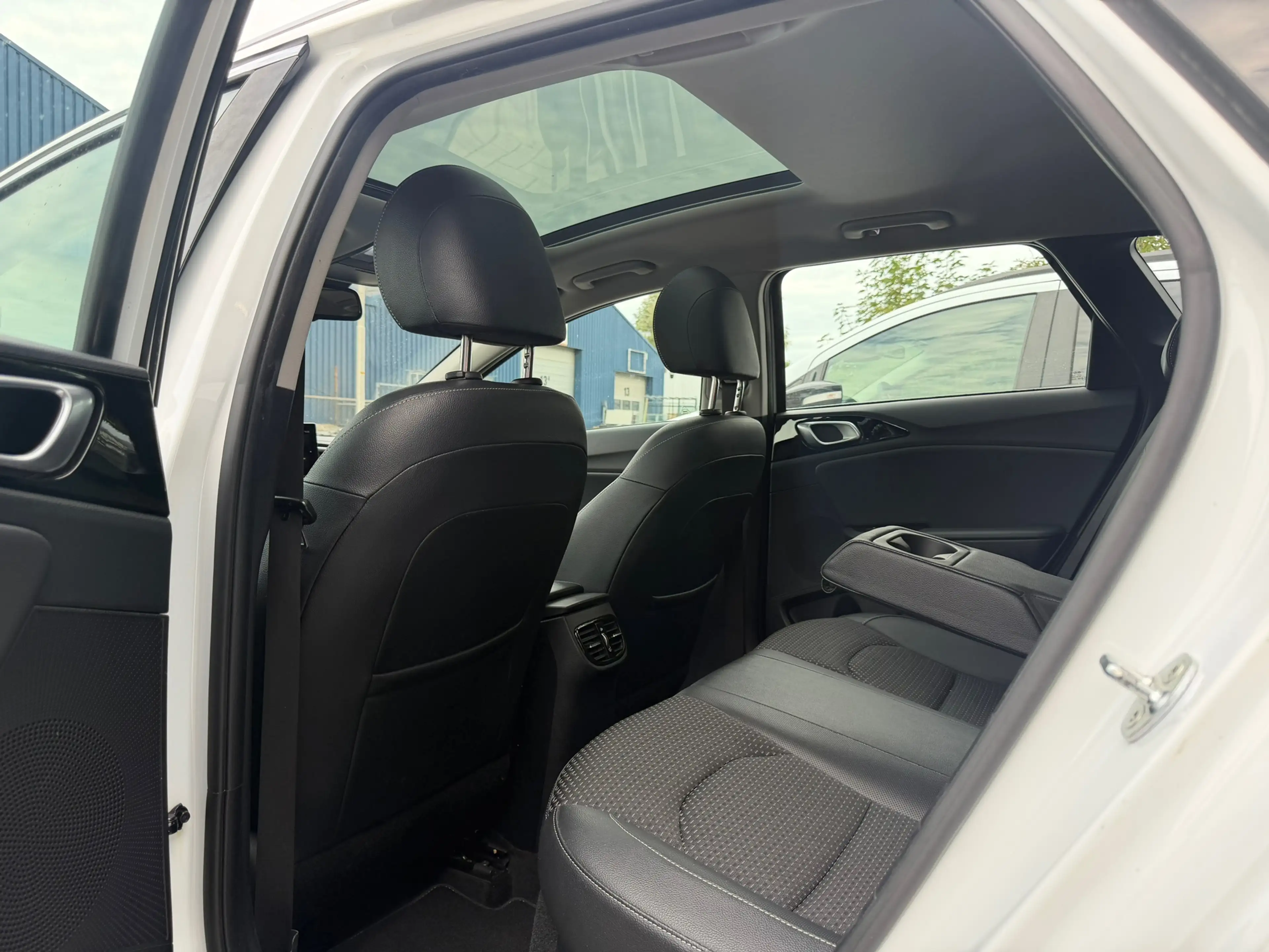 Kia Ceed SW / cee'd SW Sportswagon 1.6 GDI PHEV DynamicPlusLine TREKHAAK — photo 31