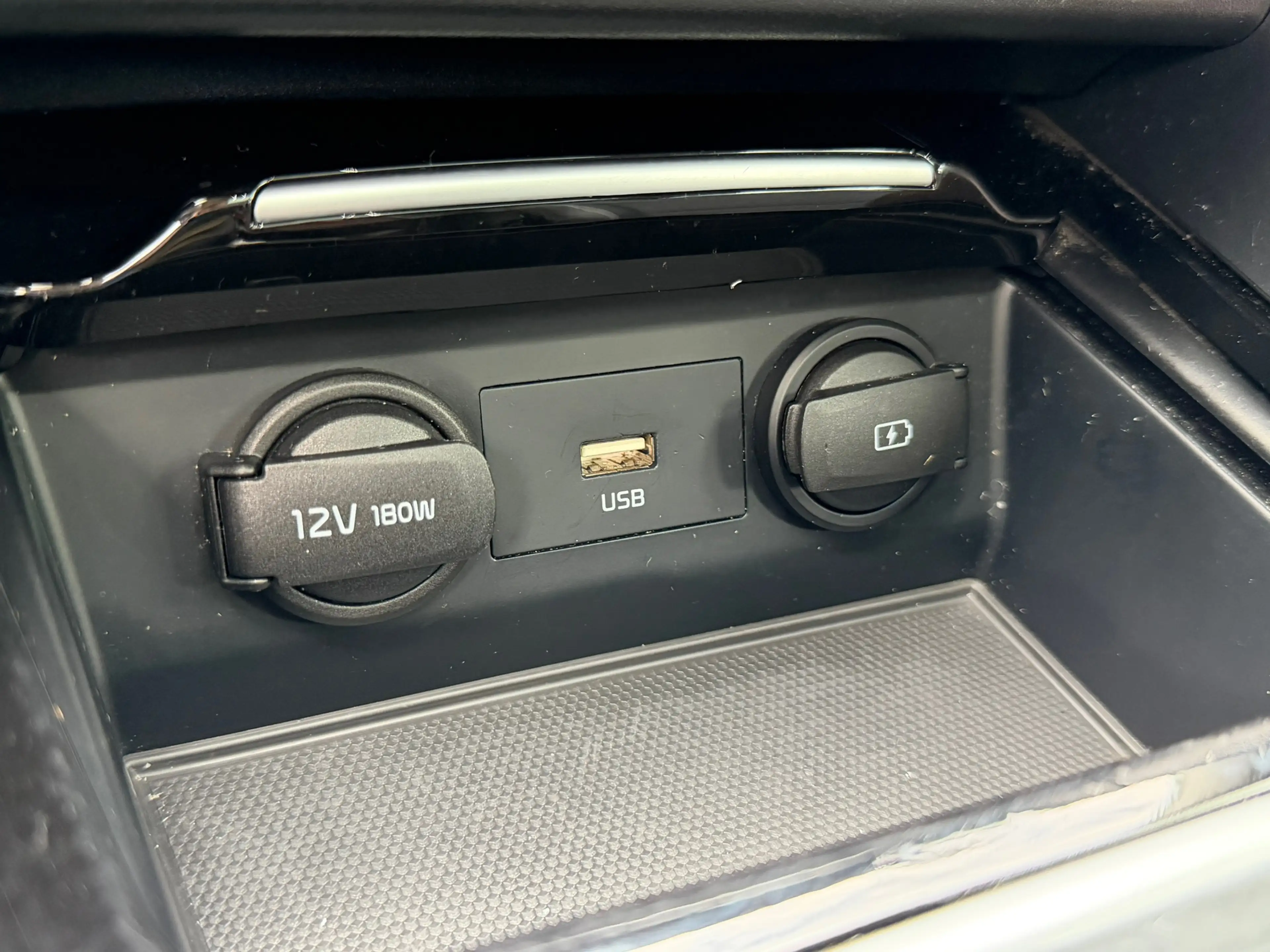 Kia Ceed SW / cee'd SW Sportswagon 1.6 GDI PHEV DynamicPlusLine TREKHAAK — photo 37