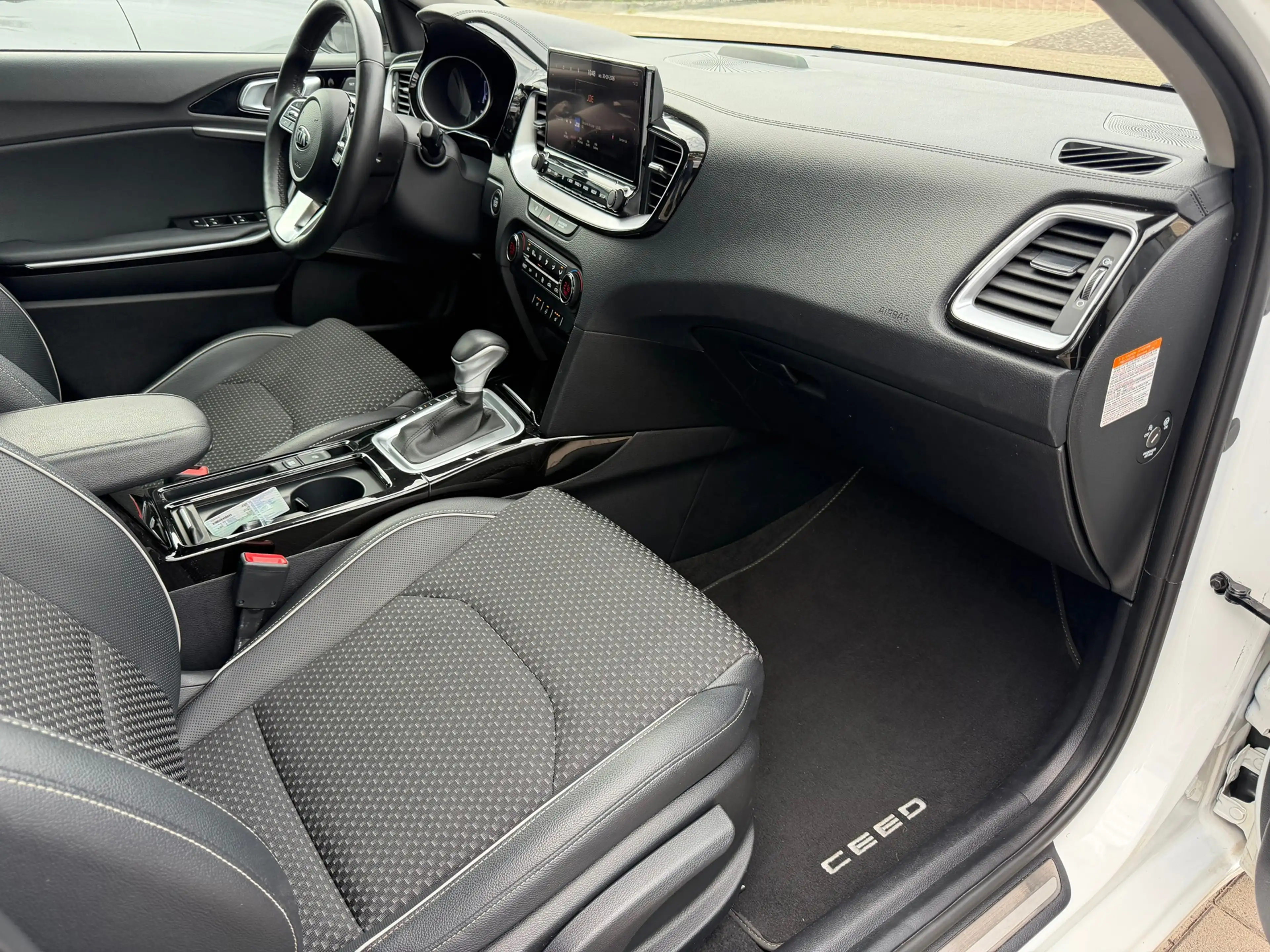 Kia Ceed SW / cee'd SW Sportswagon 1.6 GDI PHEV DynamicPlusLine TREKHAAK — photo 19