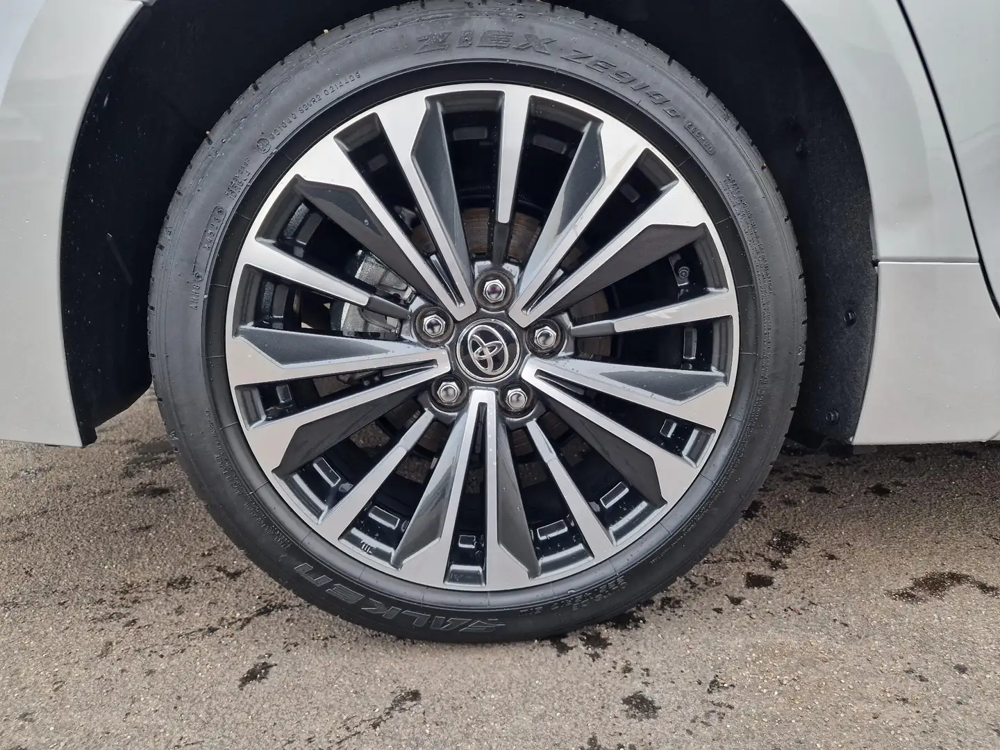 Toyota Corolla Touring Sports Hybrid 140 Dynamic Adaptieve cruise Grijs - 2