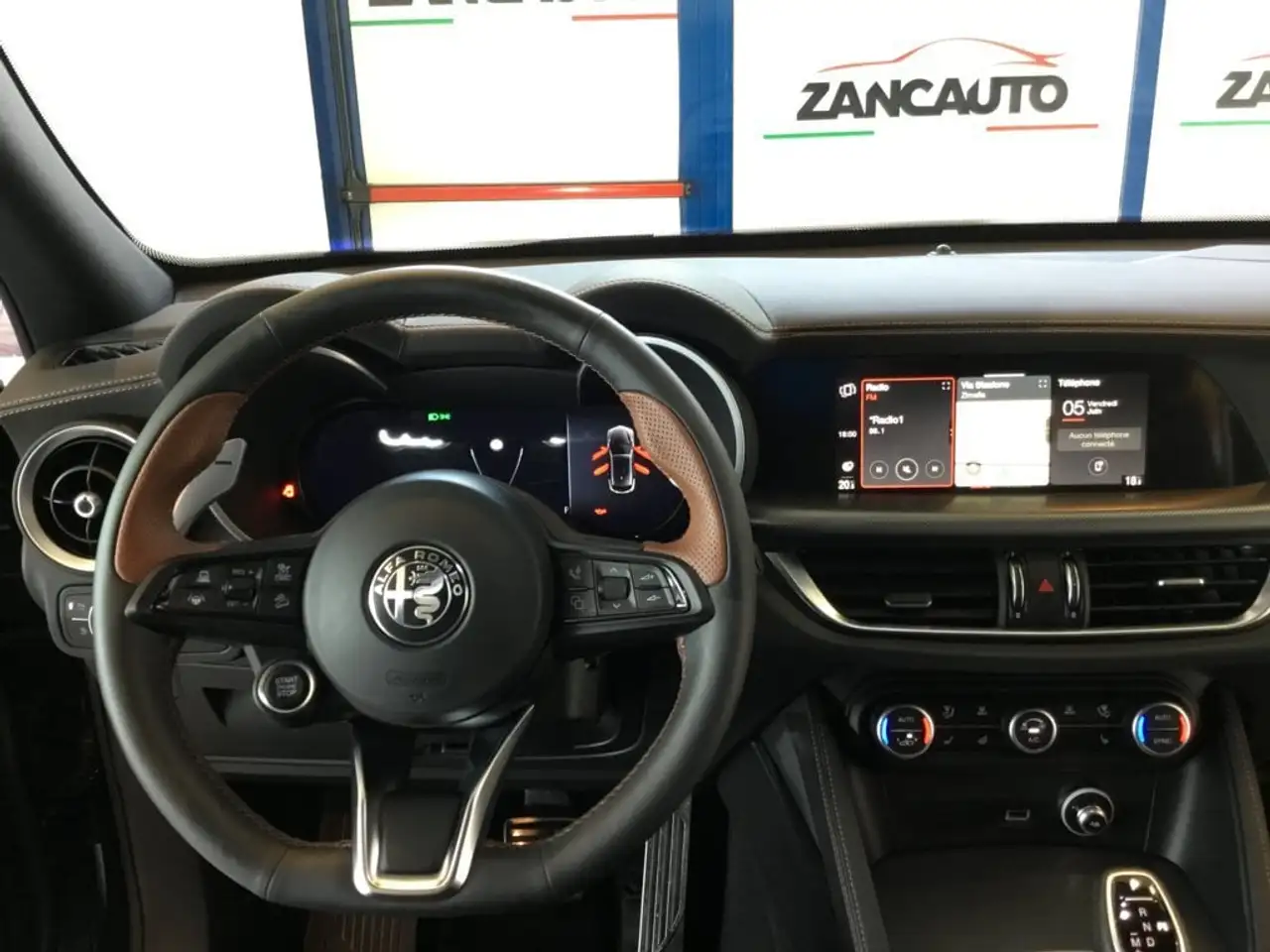 Alfa Romeo Stelvio 2025 — фото 11