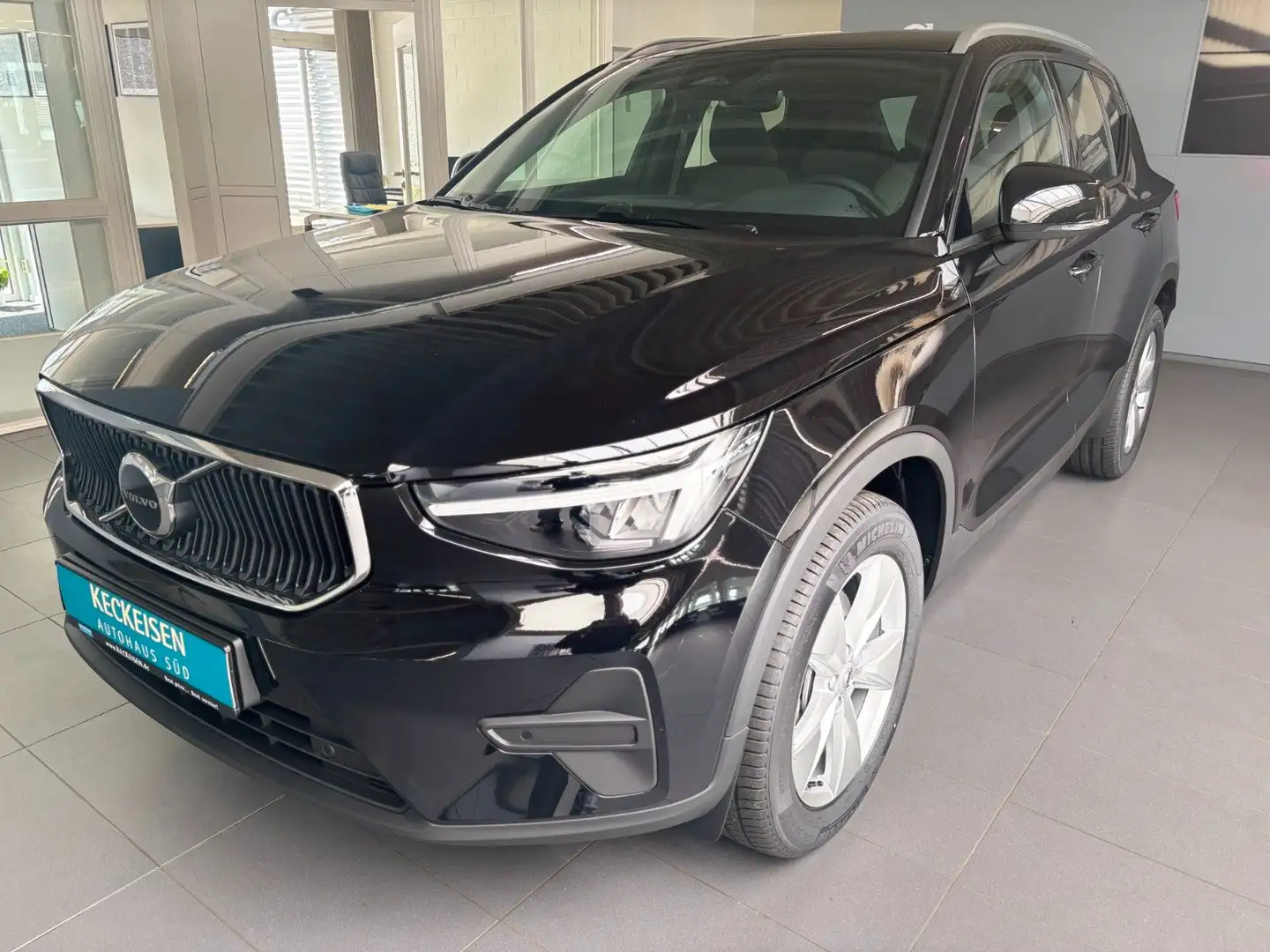 Volvo XC40 B3 Automatik Core Winter-Paket MJ26 sofort Noir - 1